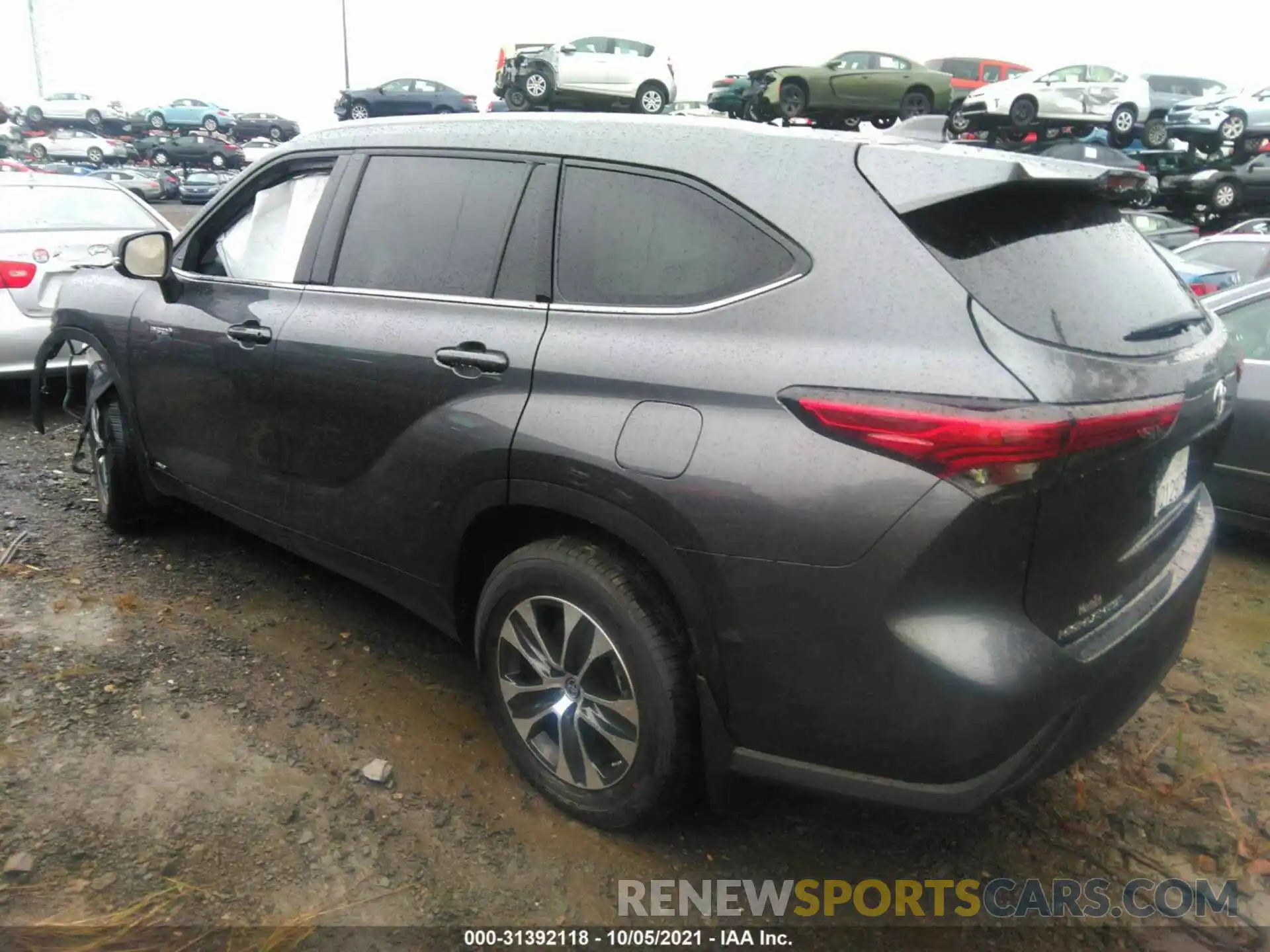 3 Photograph of a damaged car 5TDGBRCH0MS533077 TOYOTA HIGHLANDER 2021