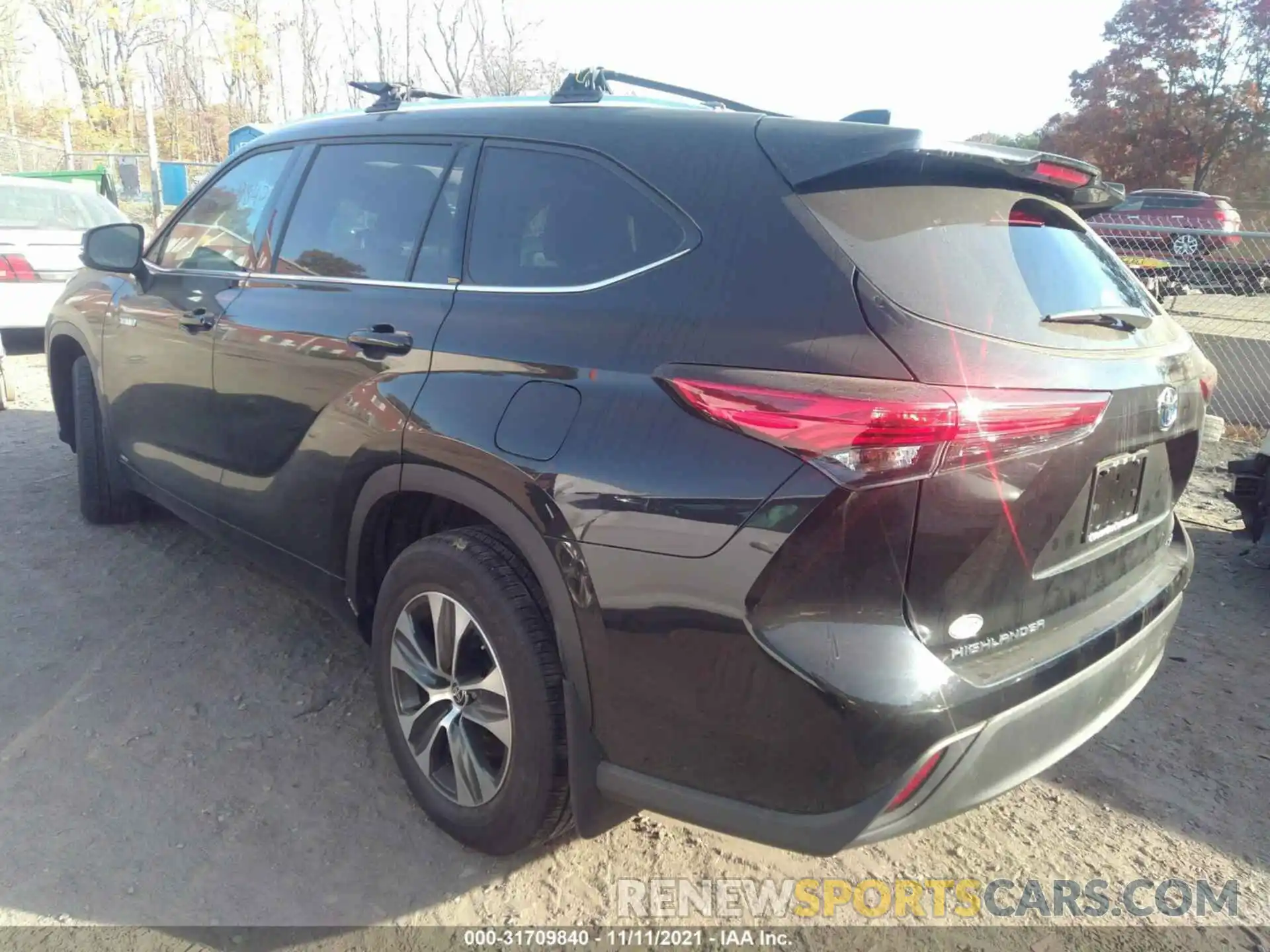 3 Photograph of a damaged car 5TDGBRCH1MS041125 TOYOTA HIGHLANDER 2021