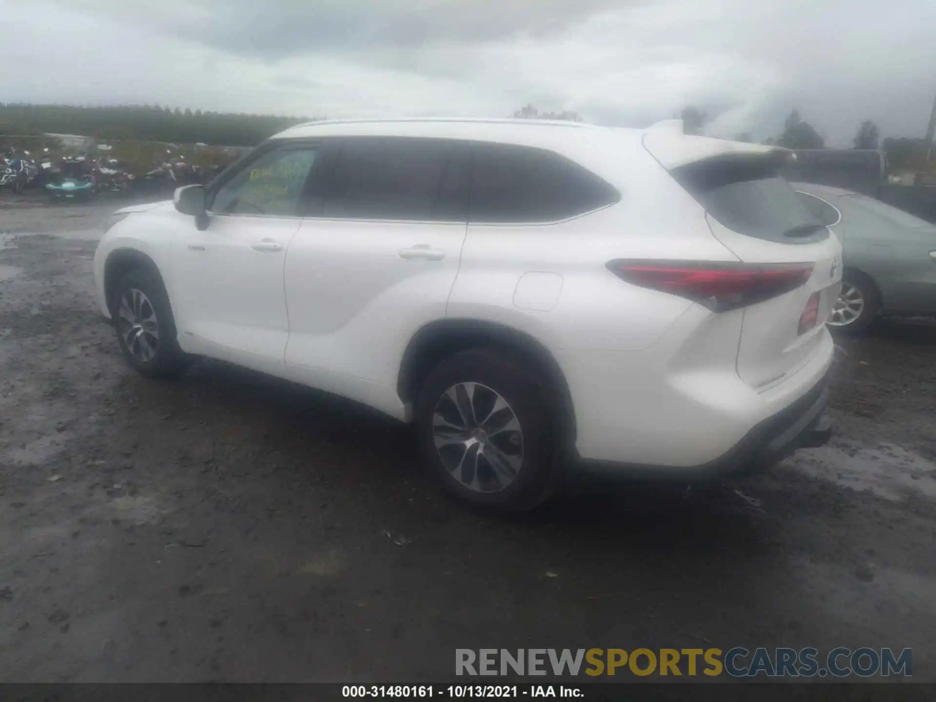 3 Photograph of a damaged car 5TDGBRCH1MS060208 TOYOTA HIGHLANDER 2021