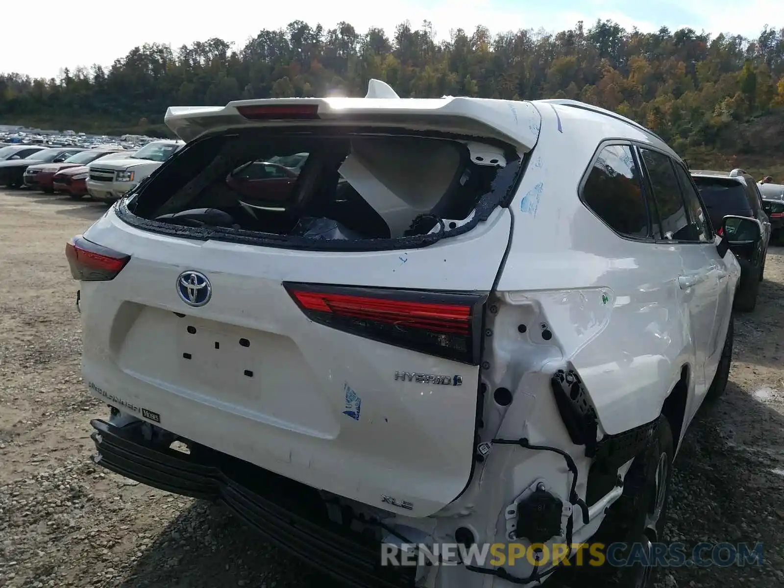 9 Photograph of a damaged car 5TDGBRCH1MS532181 TOYOTA HIGHLANDER 2021