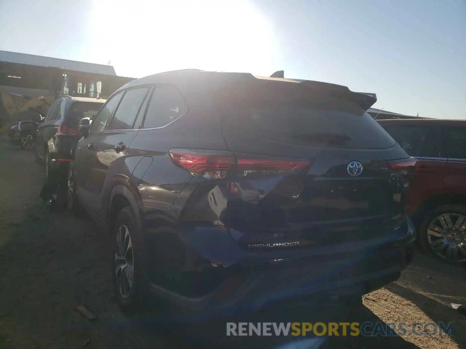 3 Photograph of a damaged car 5TDGBRCH2MS038413 TOYOTA HIGHLANDER 2021