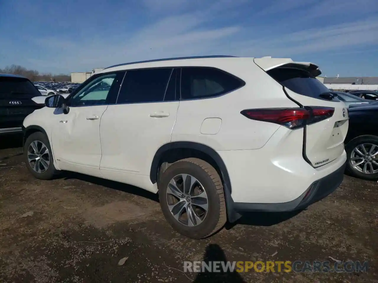 2 Photograph of a damaged car 5TDGBRCH2MS520475 TOYOTA HIGHLANDER 2021