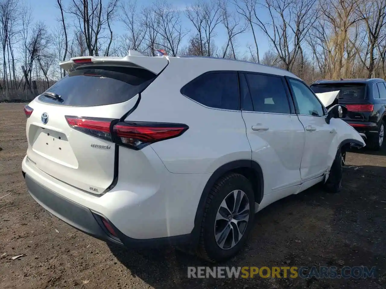 3 Photograph of a damaged car 5TDGBRCH2MS520475 TOYOTA HIGHLANDER 2021