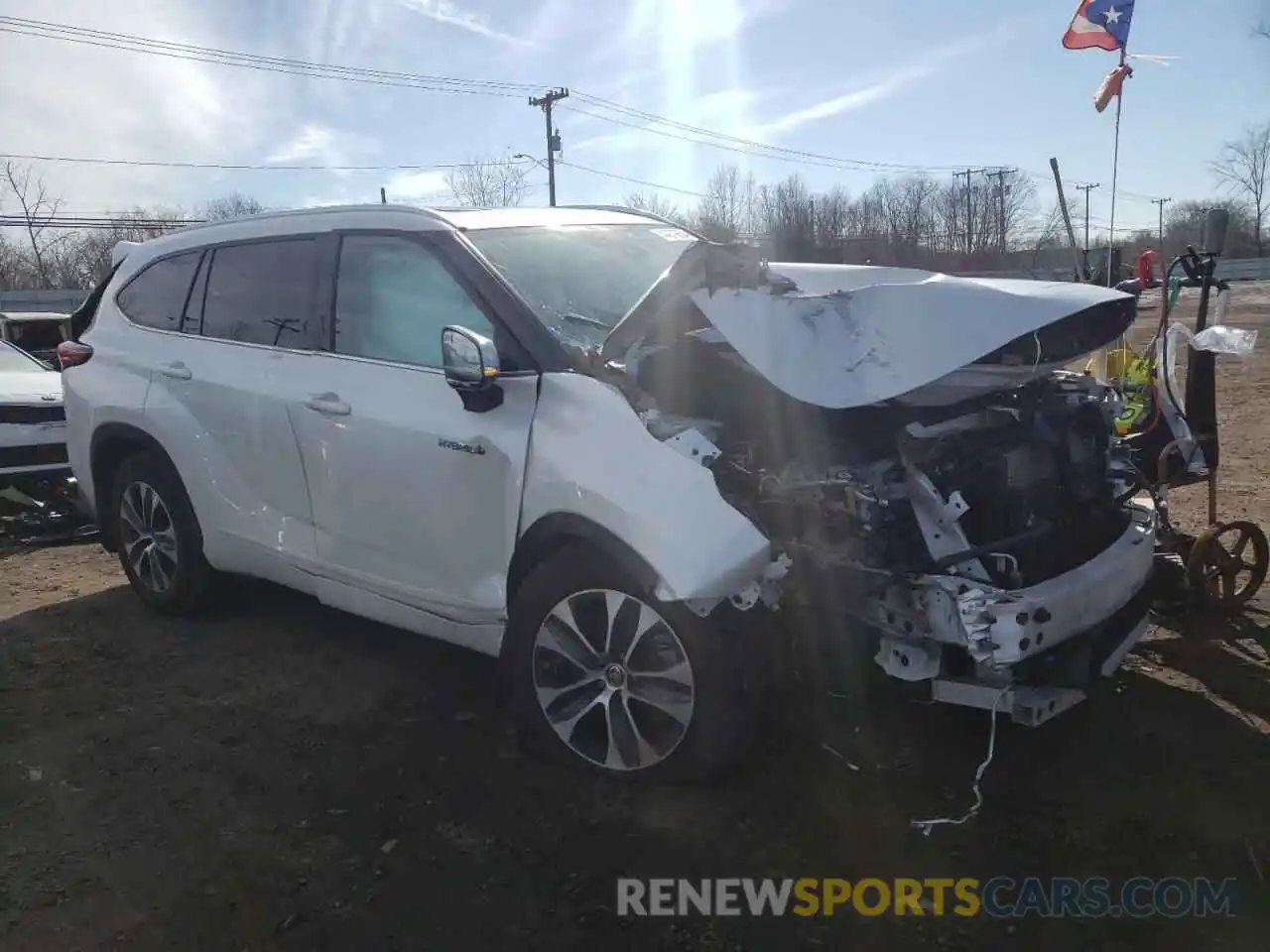 4 Photograph of a damaged car 5TDGBRCH2MS520475 TOYOTA HIGHLANDER 2021