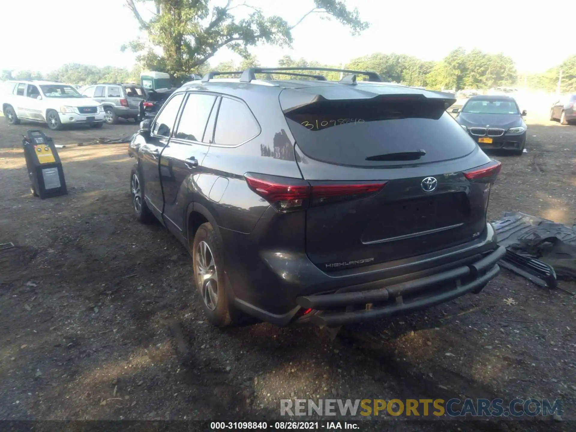 3 Photograph of a damaged car 5TDGBRCH3MS023533 TOYOTA HIGHLANDER 2021