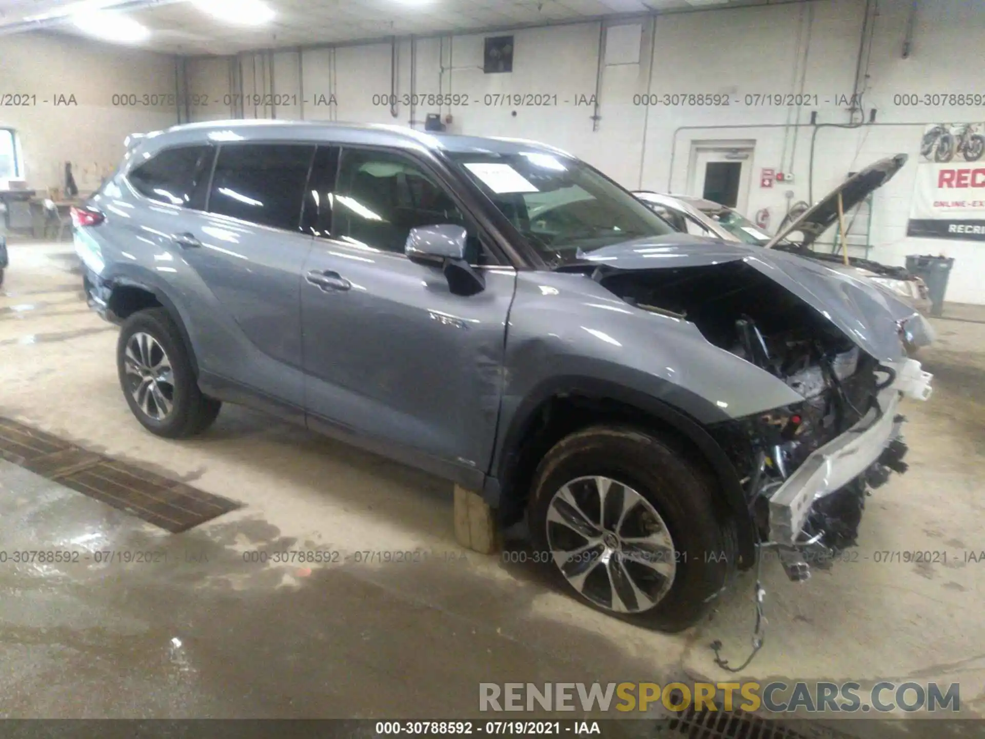 1 Photograph of a damaged car 5TDGBRCH4MS026196 TOYOTA HIGHLANDER 2021