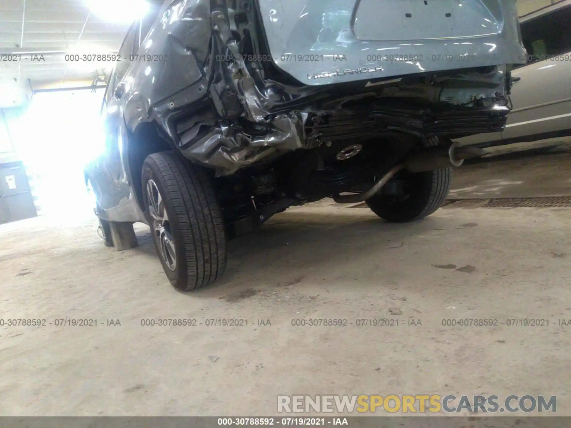 6 Photograph of a damaged car 5TDGBRCH4MS026196 TOYOTA HIGHLANDER 2021