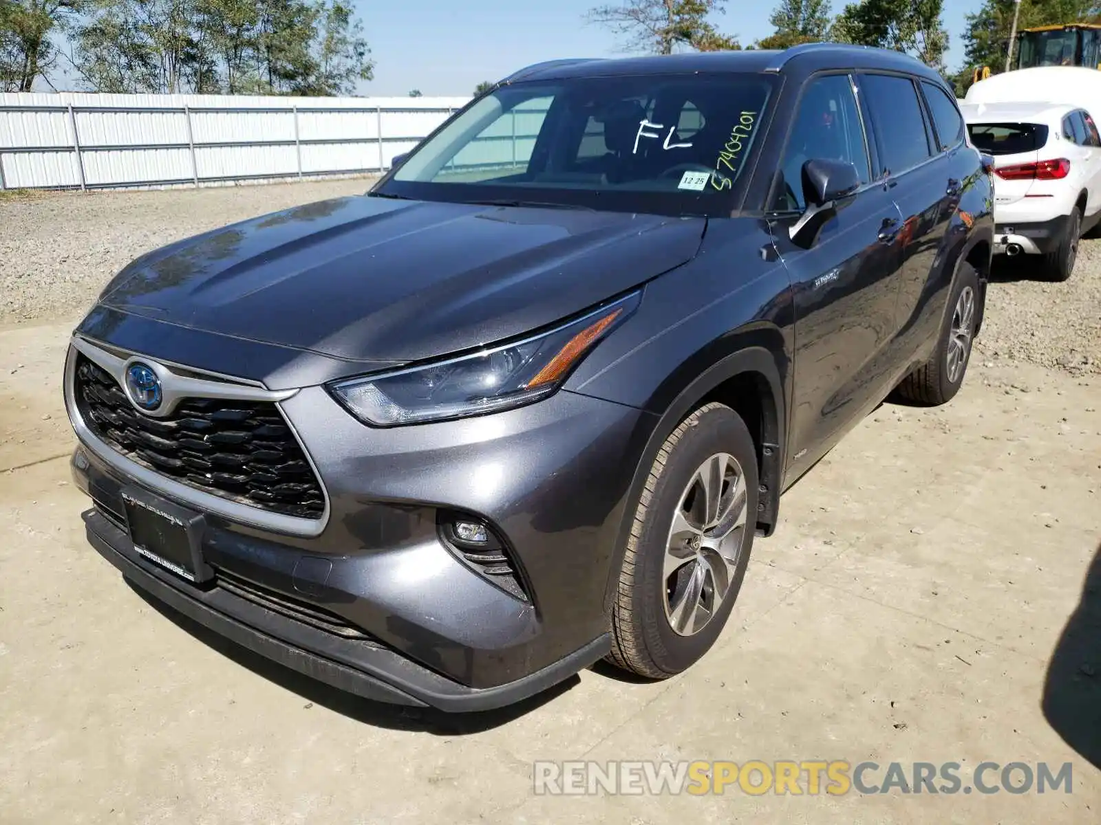 2 Photograph of a damaged car 5TDGBRCH4MS521806 TOYOTA HIGHLANDER 2021