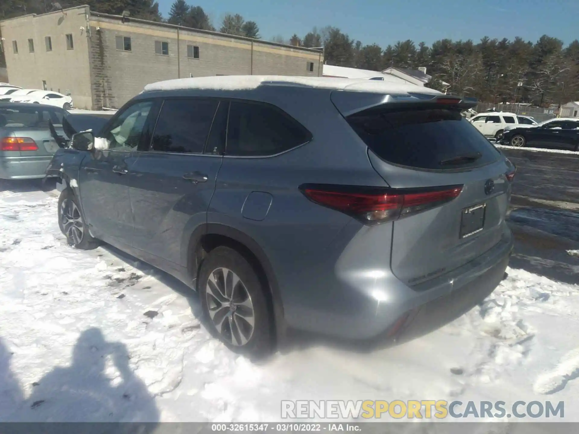 3 Photograph of a damaged car 5TDGBRCH5MS066870 TOYOTA HIGHLANDER 2021