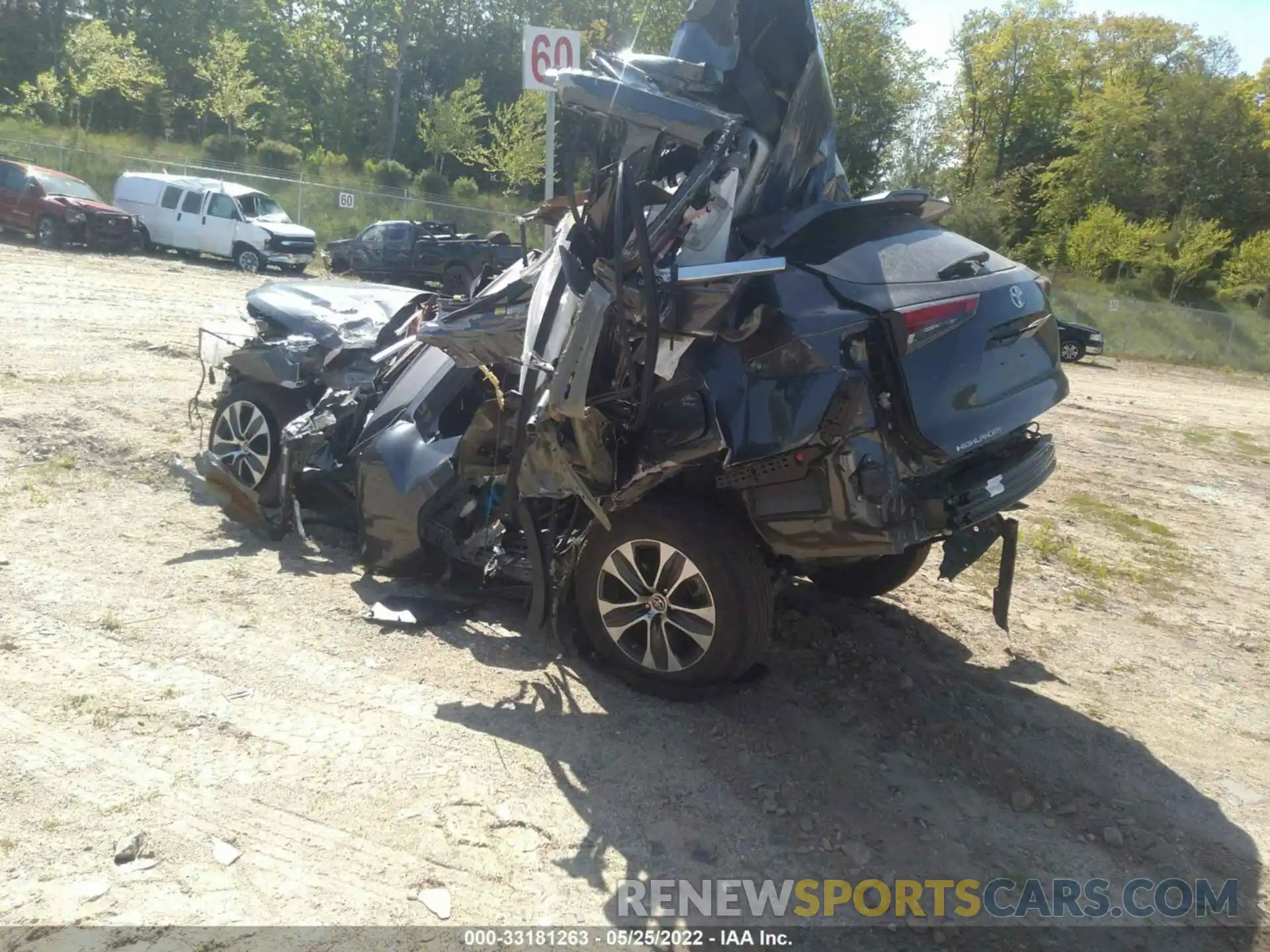 3 Photograph of a damaged car 5TDGBRCH5MS519112 TOYOTA HIGHLANDER 2021