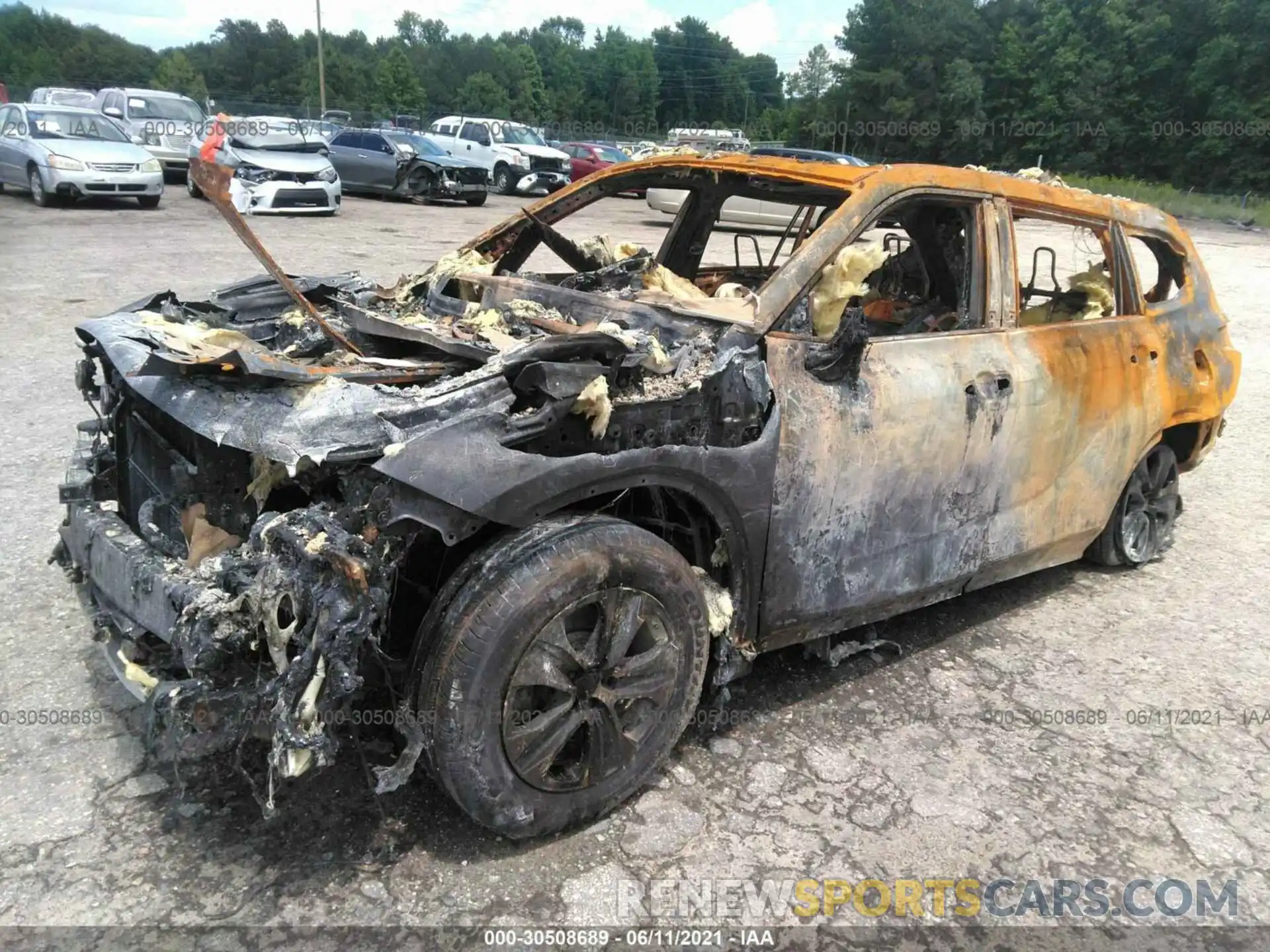 2 Photograph of a damaged car 5TDGBRCH5MS522124 TOYOTA HIGHLANDER 2021