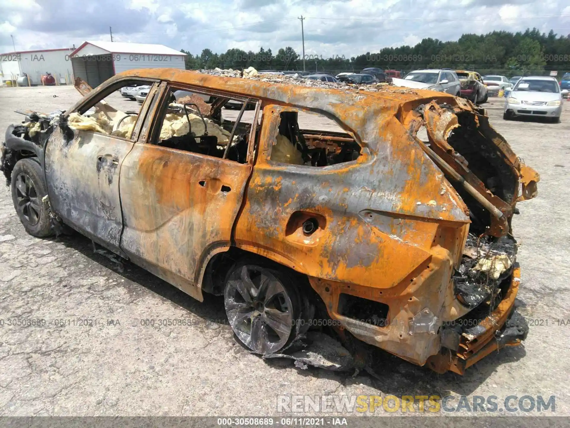 3 Photograph of a damaged car 5TDGBRCH5MS522124 TOYOTA HIGHLANDER 2021