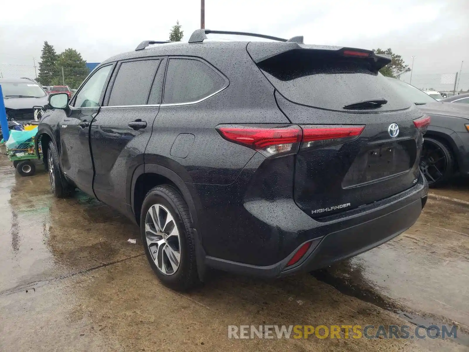 3 Photograph of a damaged car 5TDGBRCH6MS025194 TOYOTA HIGHLANDER 2021