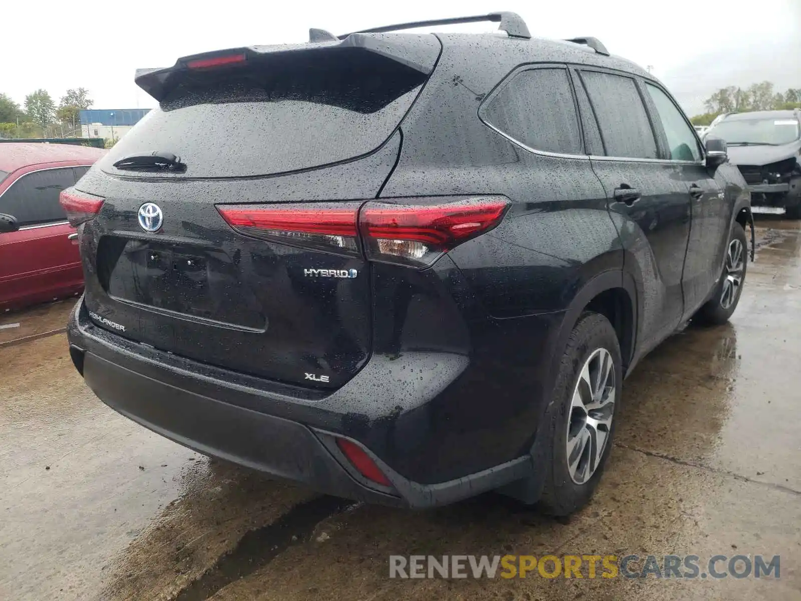 4 Photograph of a damaged car 5TDGBRCH6MS025194 TOYOTA HIGHLANDER 2021