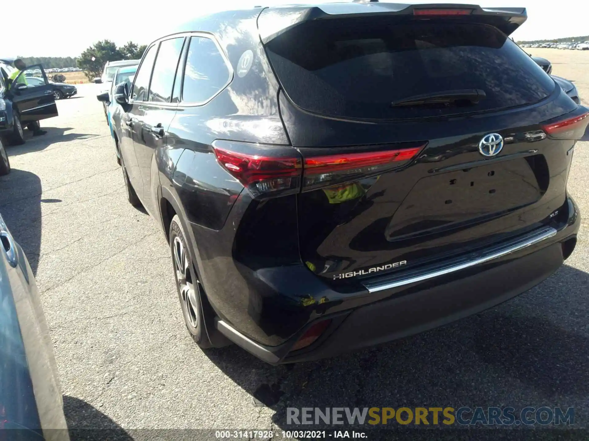 3 Photograph of a damaged car 5TDGBRCH6MS044425 TOYOTA HIGHLANDER 2021