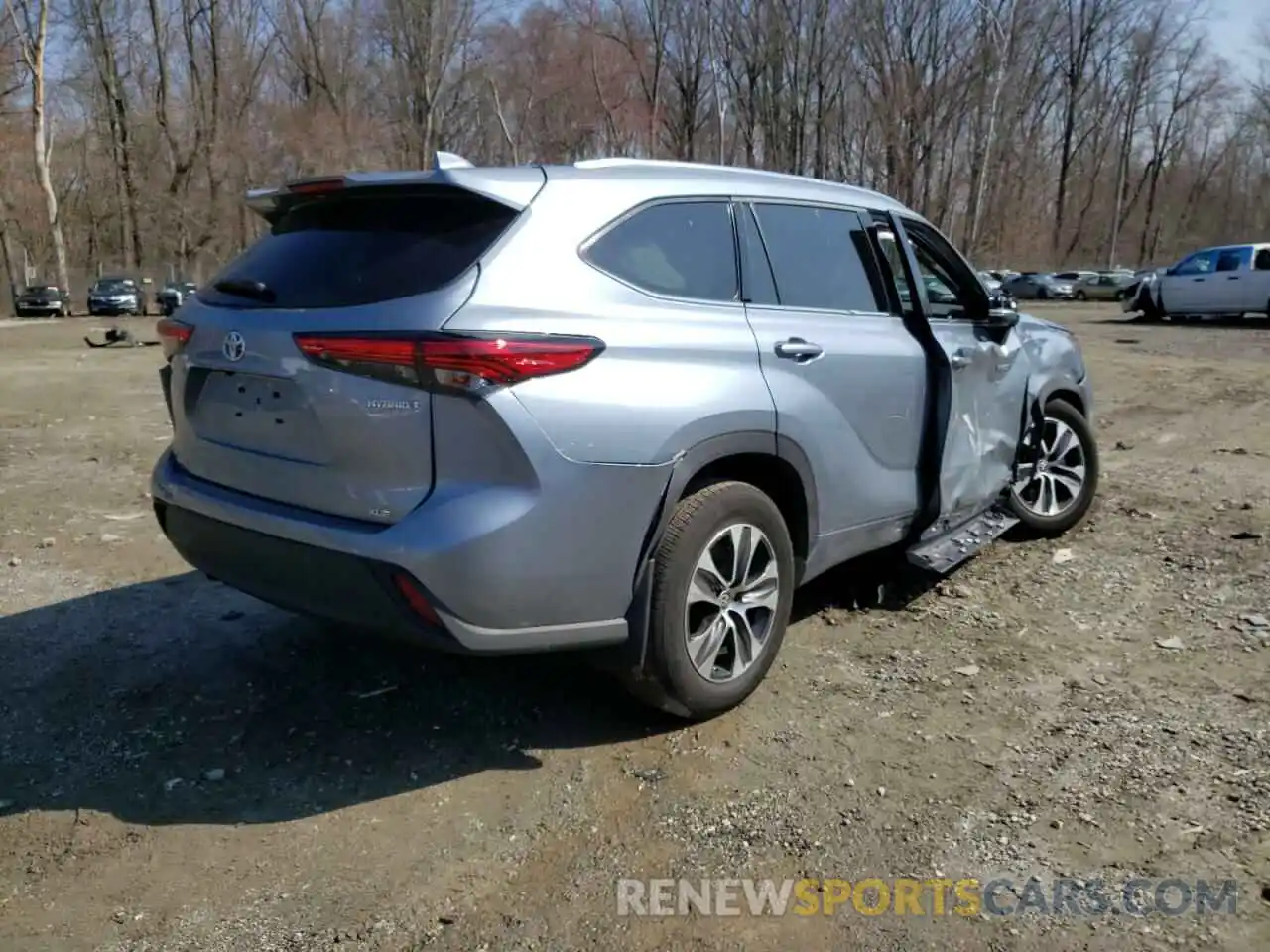 4 Photograph of a damaged car 5TDGBRCH6MS063881 TOYOTA HIGHLANDER 2021