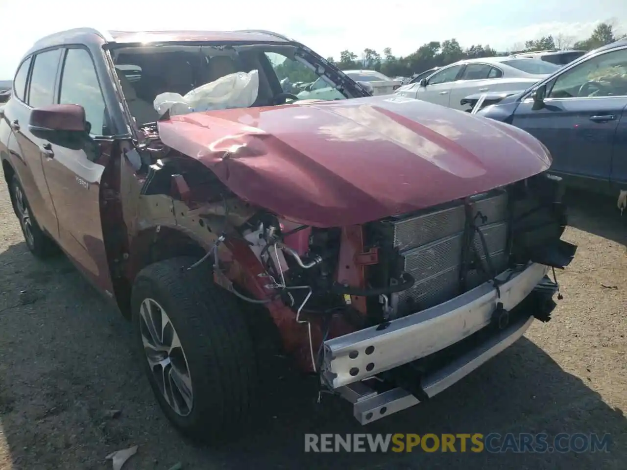 9 Photograph of a damaged car 5TDGBRCH6MS528465 TOYOTA HIGHLANDER 2021