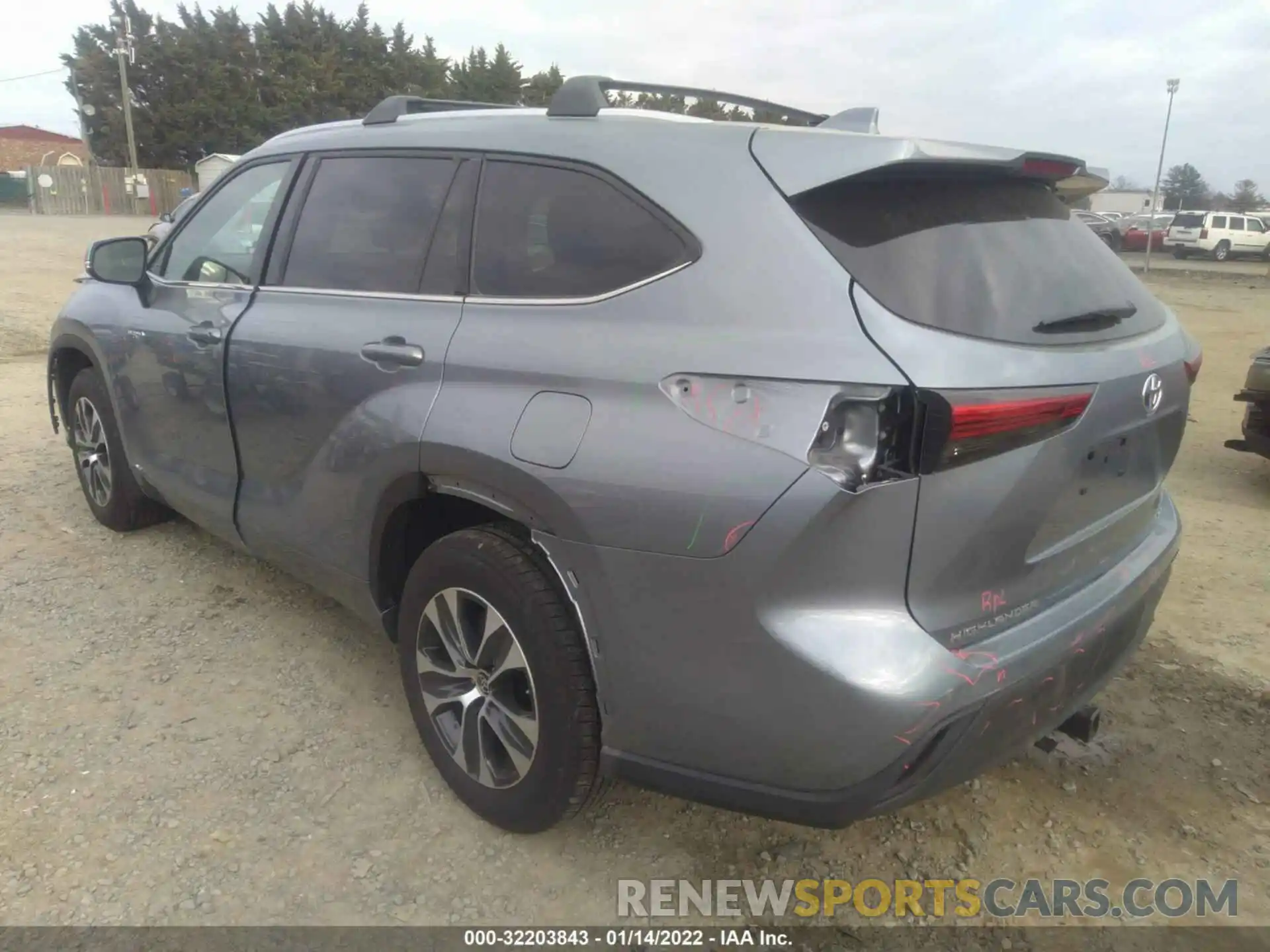 3 Photograph of a damaged car 5TDGBRCH7MS046992 TOYOTA HIGHLANDER 2021