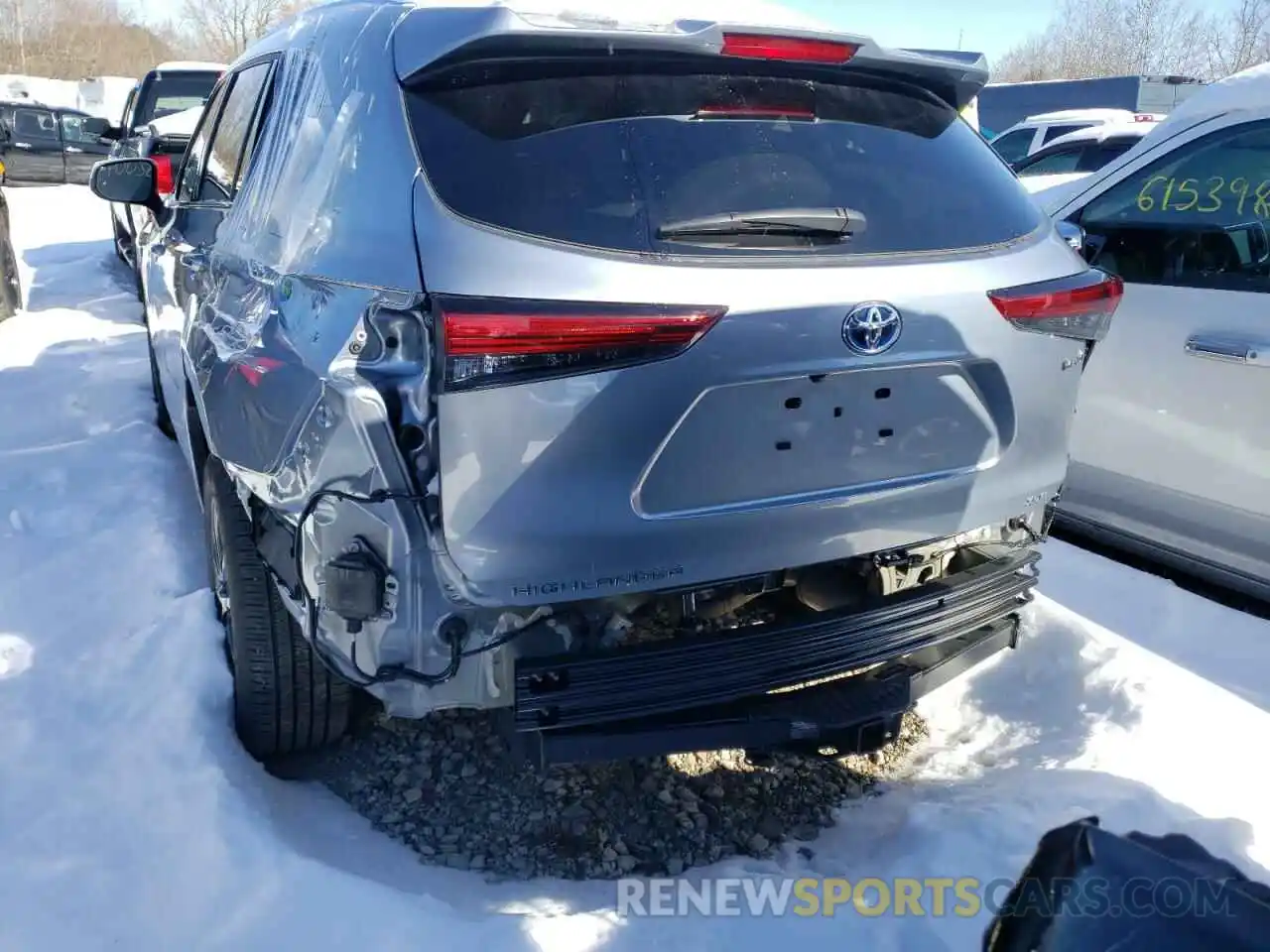 9 Photograph of a damaged car 5TDGBRCH7MS053456 TOYOTA HIGHLANDER 2021