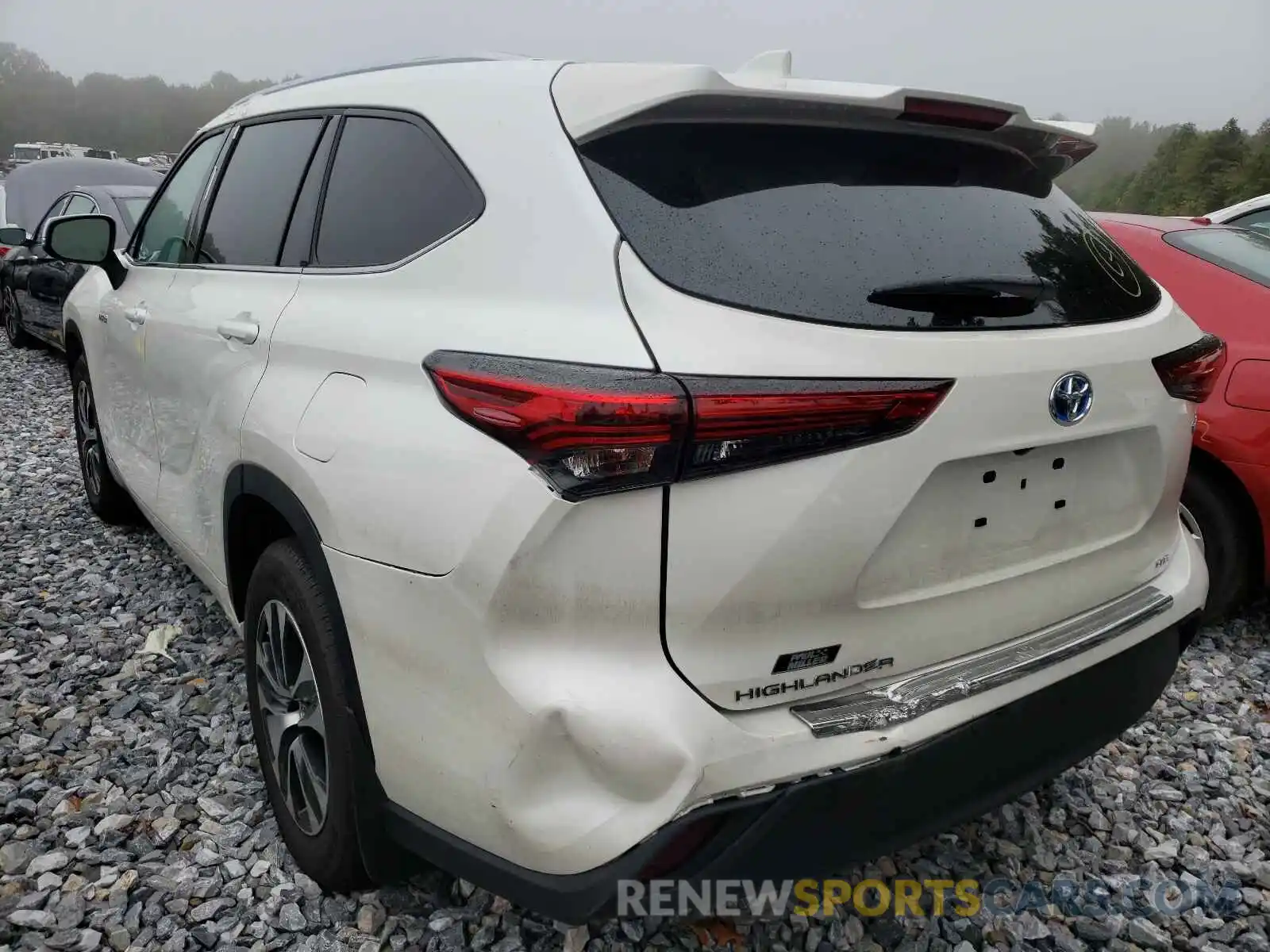 3 Photograph of a damaged car 5TDGBRCH7MS059676 TOYOTA HIGHLANDER 2021