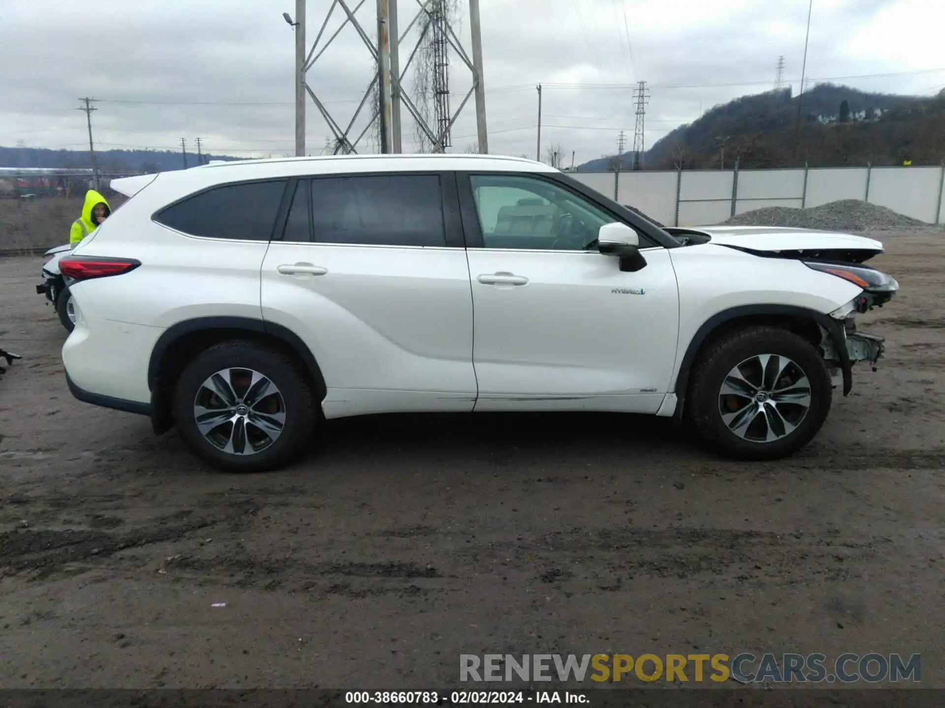 14 Photograph of a damaged car 5TDGBRCH7MS516003 TOYOTA HIGHLANDER 2021