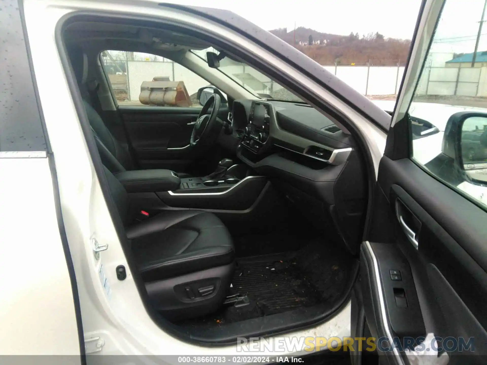 5 Photograph of a damaged car 5TDGBRCH7MS516003 TOYOTA HIGHLANDER 2021