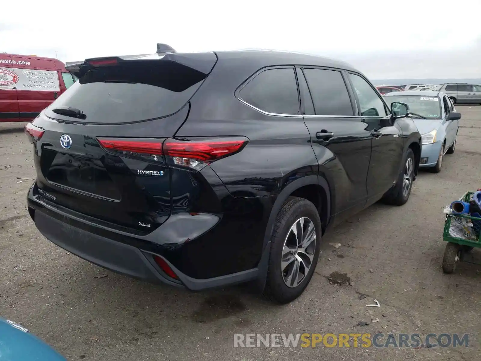 4 Photograph of a damaged car 5TDGBRCH7MS516907 TOYOTA HIGHLANDER 2021