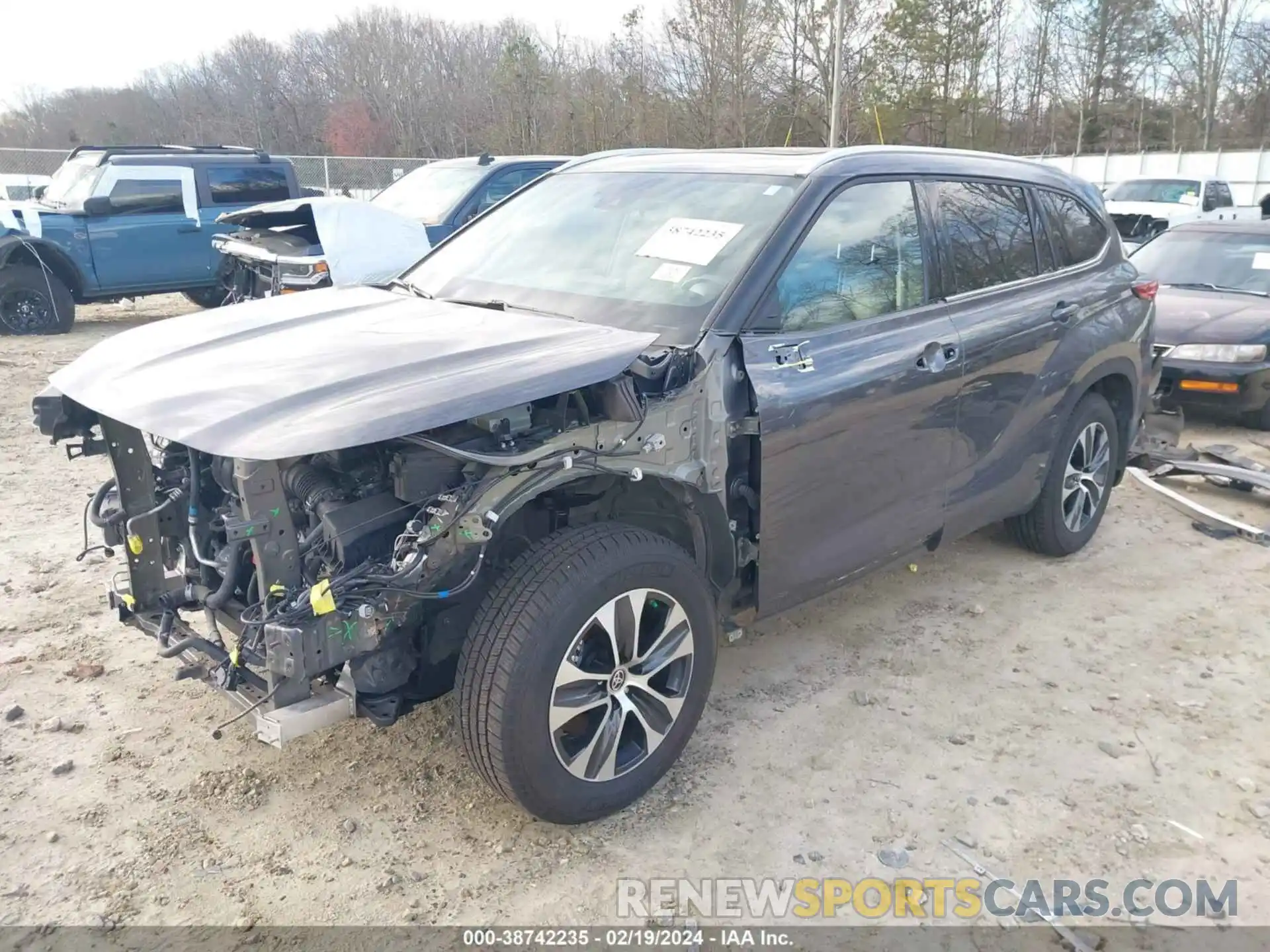 2 Photograph of a damaged car 5TDGBRCH8MS047178 TOYOTA HIGHLANDER 2021