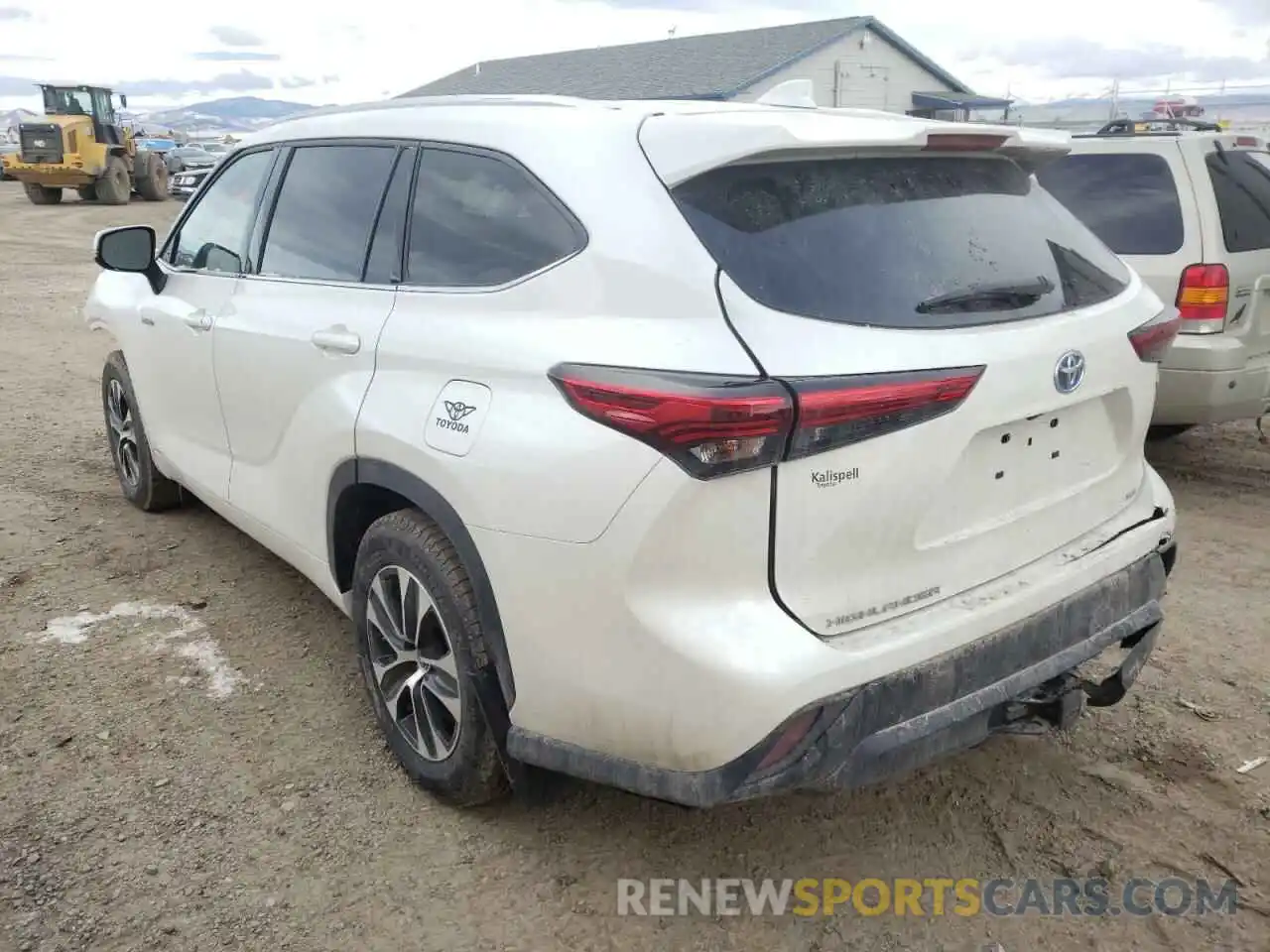 3 Photograph of a damaged car 5TDGBRCH8MS523199 TOYOTA HIGHLANDER 2021