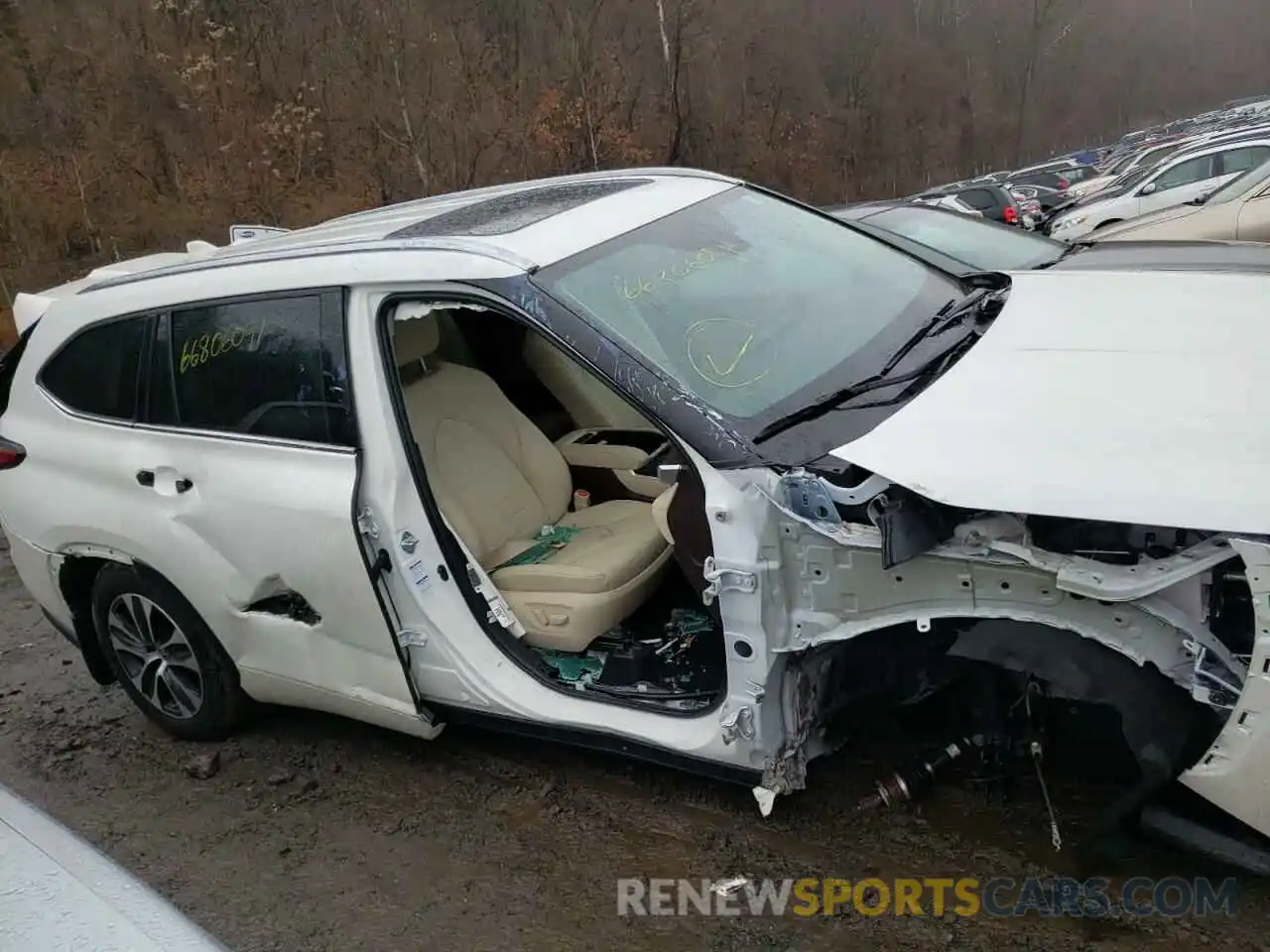 9 Photograph of a damaged car 5TDGBRCH9MS037808 TOYOTA HIGHLANDER 2021