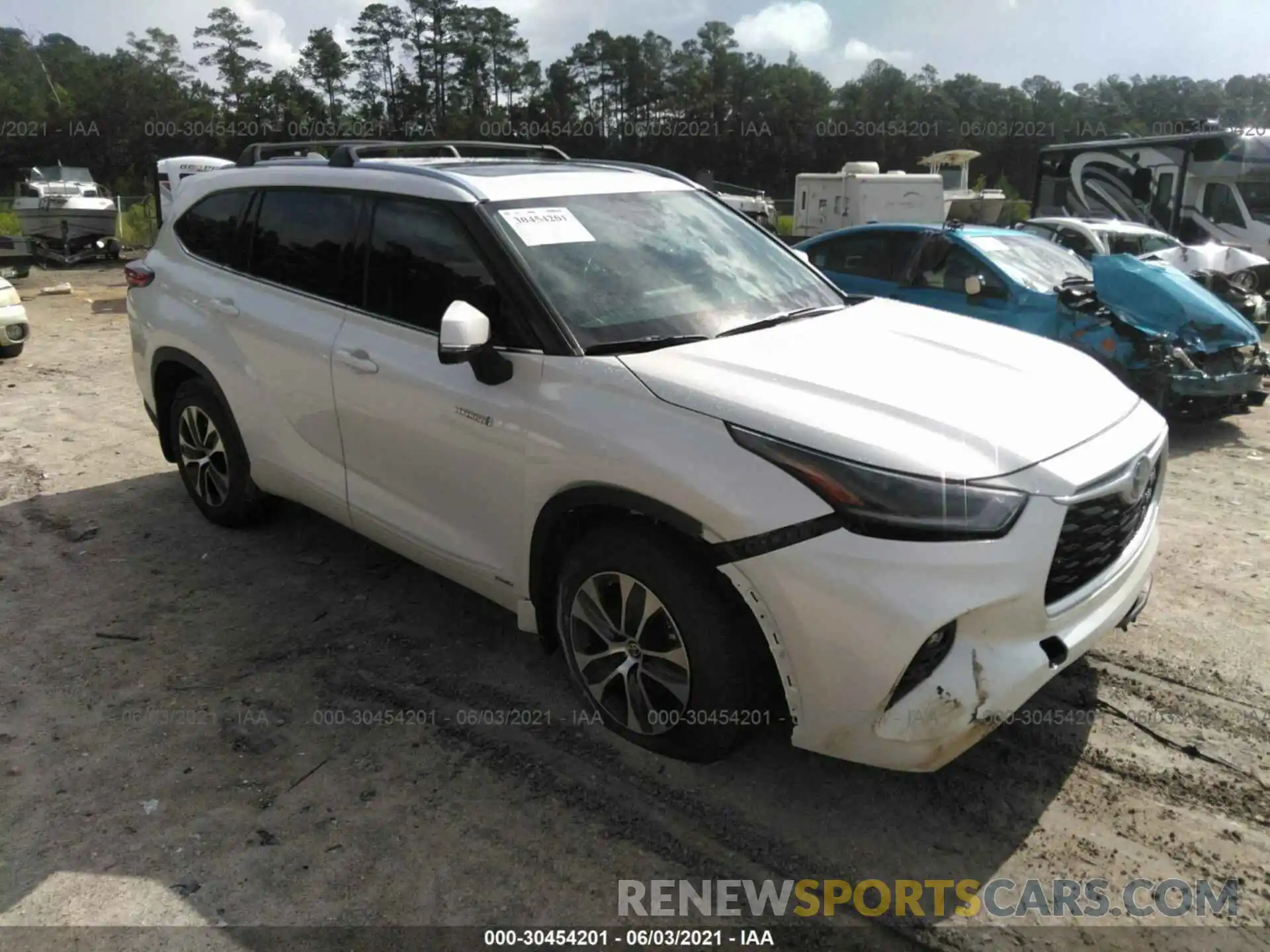 1 Photograph of a damaged car 5TDGBRCH9MS526662 TOYOTA HIGHLANDER 2021