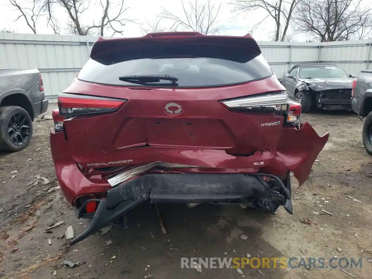 9 Photograph of a damaged car 5TDGBRCH9MS528105 TOYOTA HIGHLANDER 2021