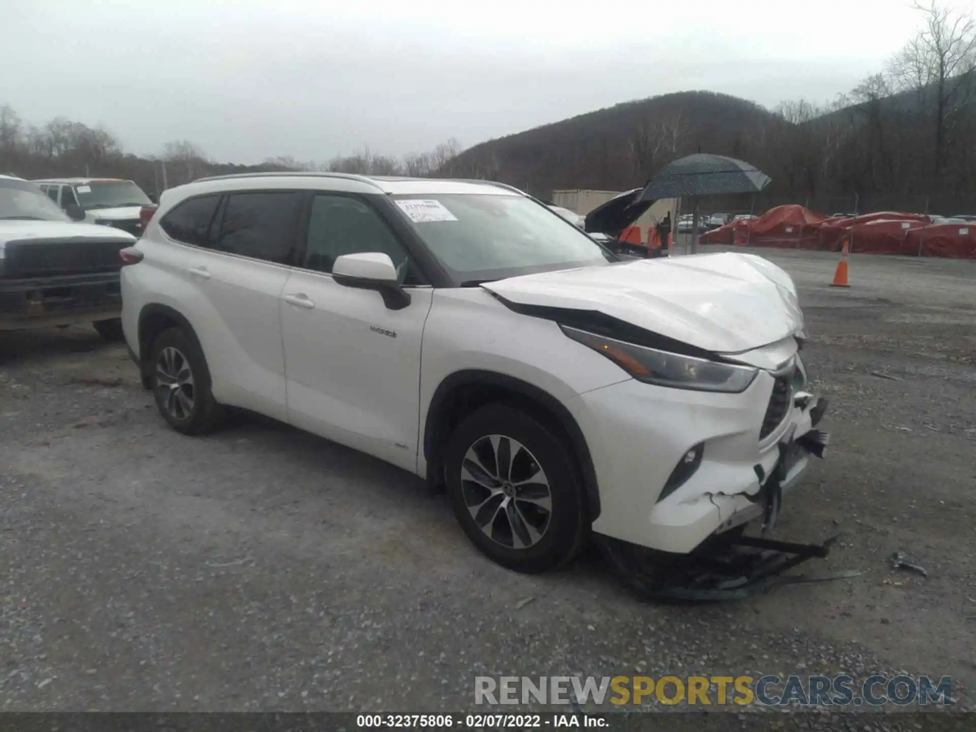 1 Photograph of a damaged car 5TDGBRCH9MS532395 TOYOTA HIGHLANDER 2021