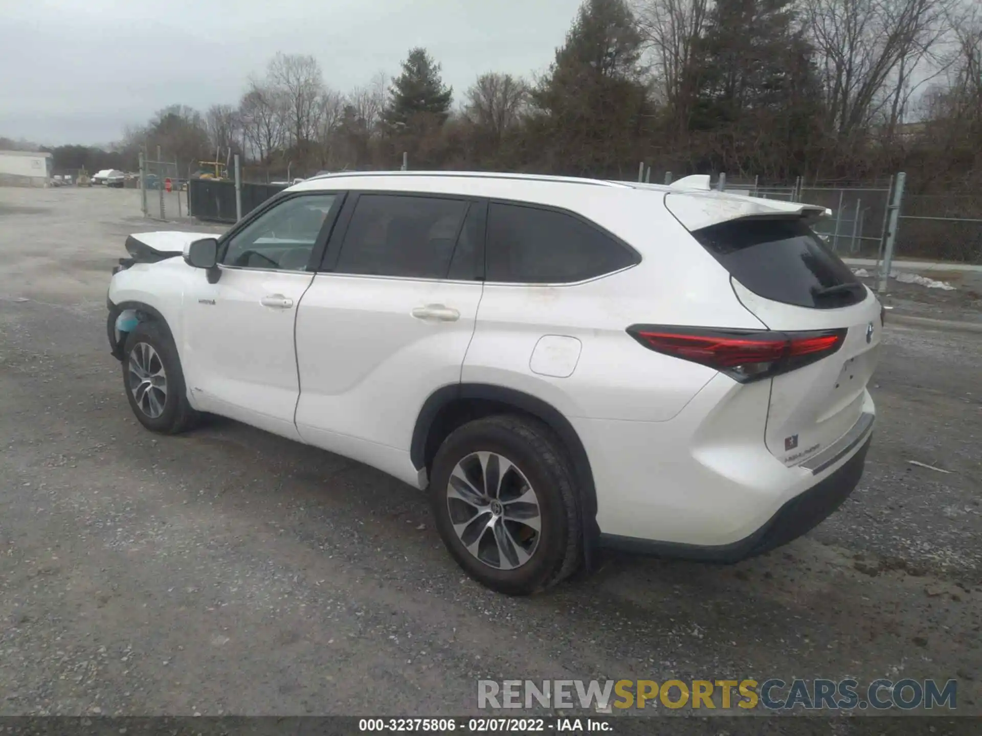 3 Photograph of a damaged car 5TDGBRCH9MS532395 TOYOTA HIGHLANDER 2021