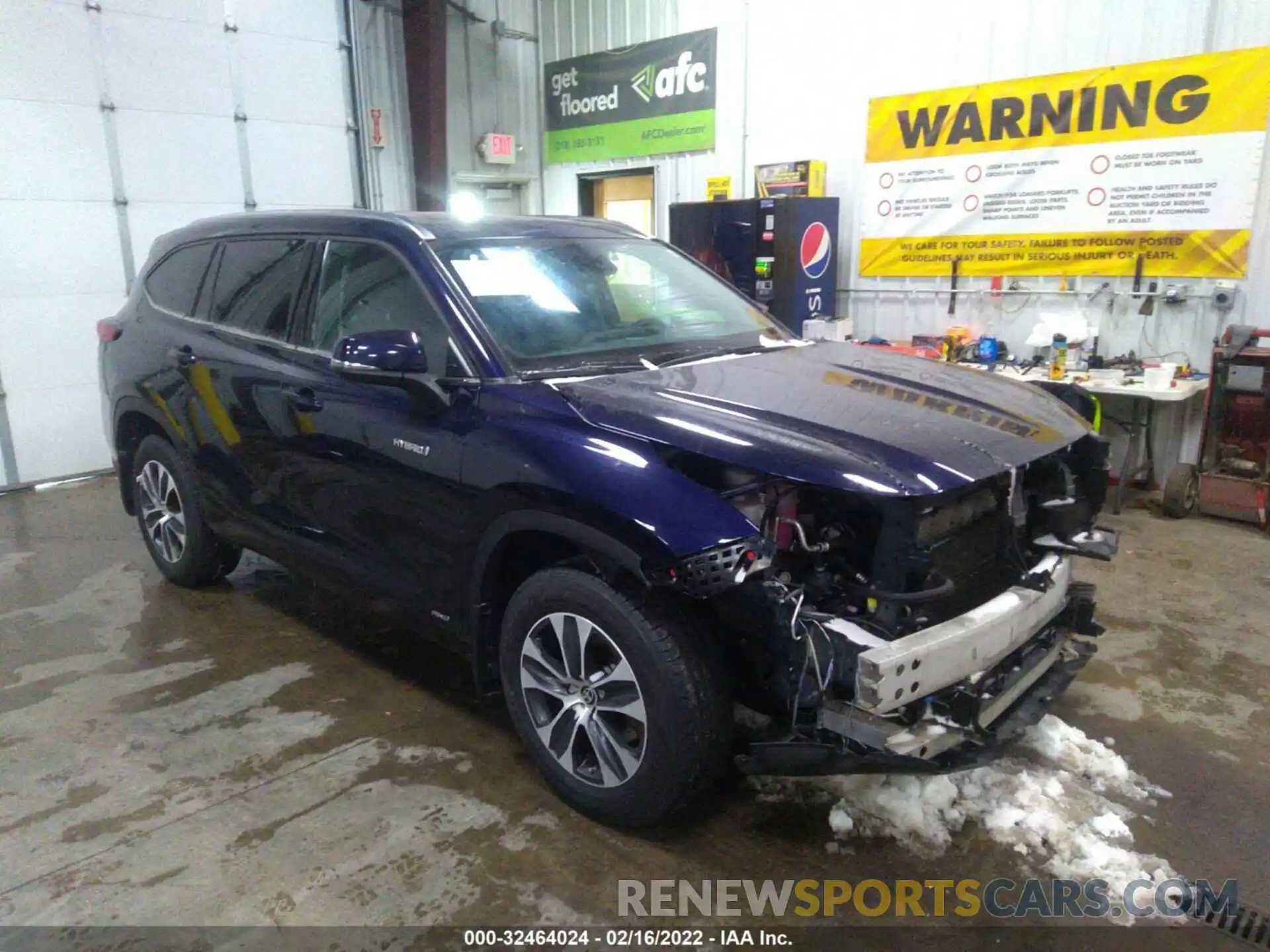 1 Photograph of a damaged car 5TDGBRCHXMS033377 TOYOTA HIGHLANDER 2021