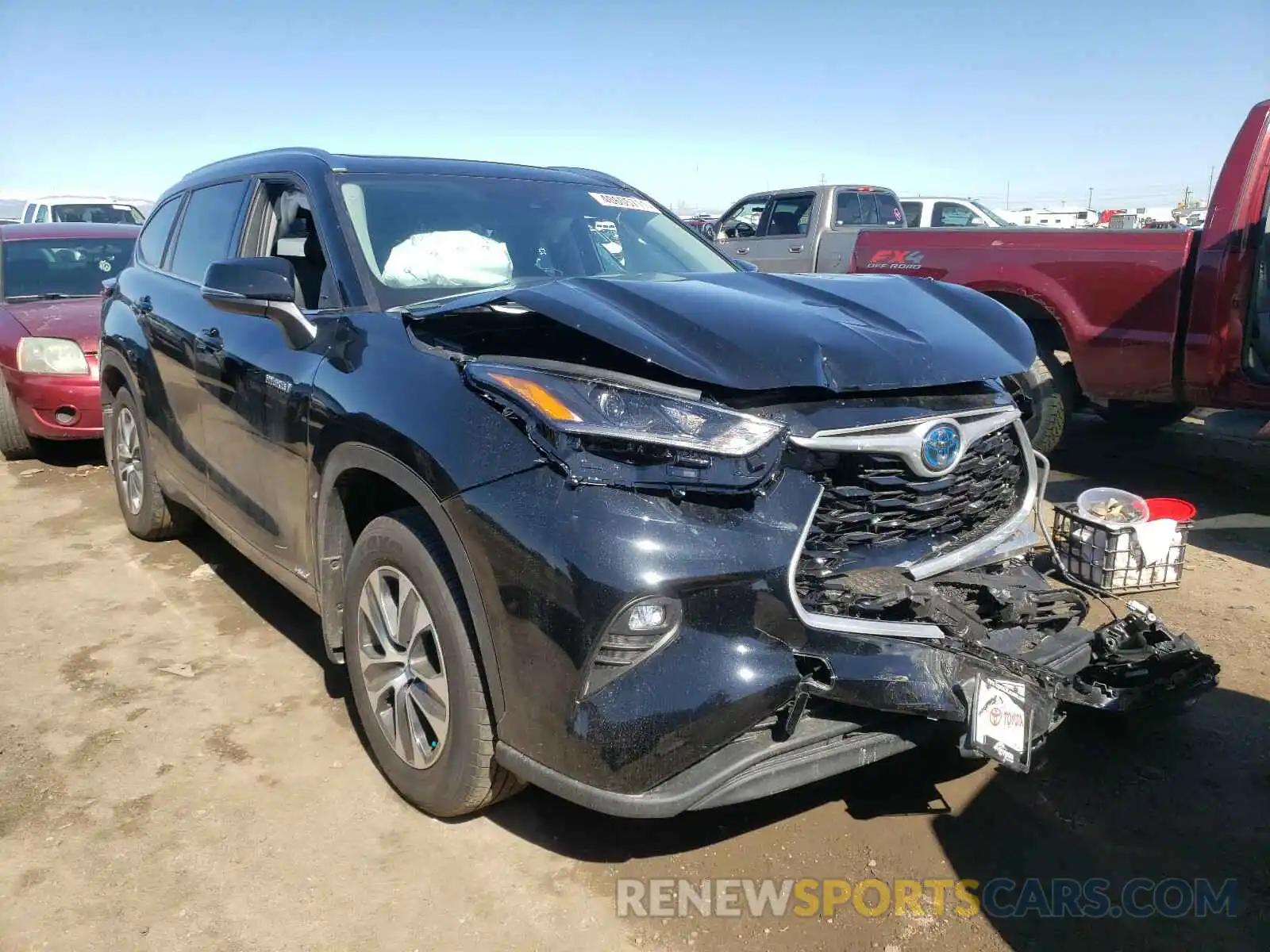 1 Photograph of a damaged car 5TDGBRCHXMS038627 TOYOTA HIGHLANDER 2021