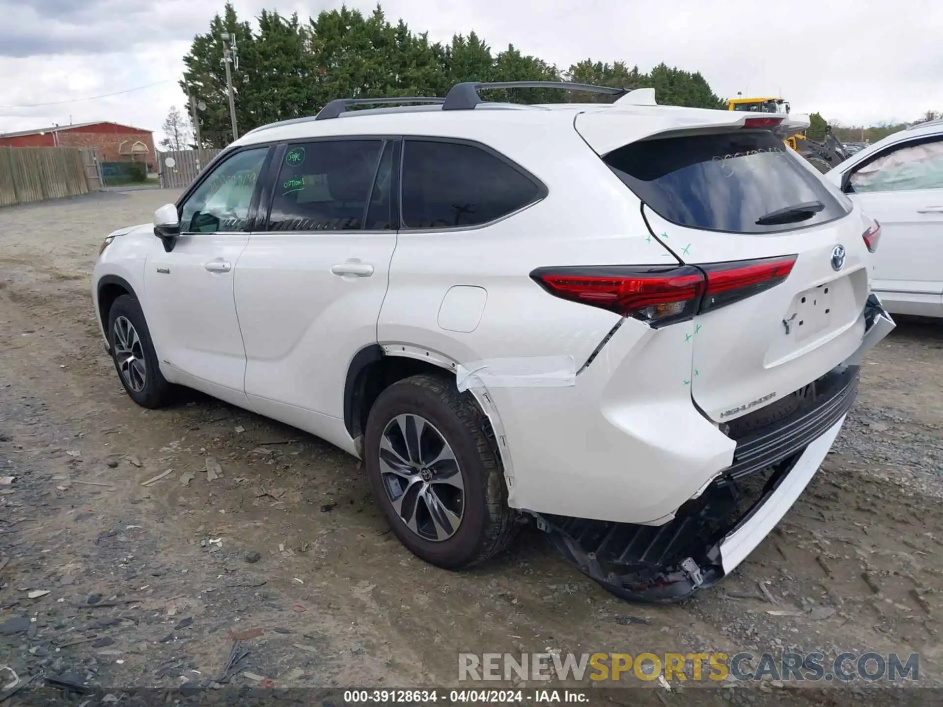 3 Фотография поврежденного автомобиля 5TDGBRCHXMS059073 TOYOTA HIGHLANDER 2021