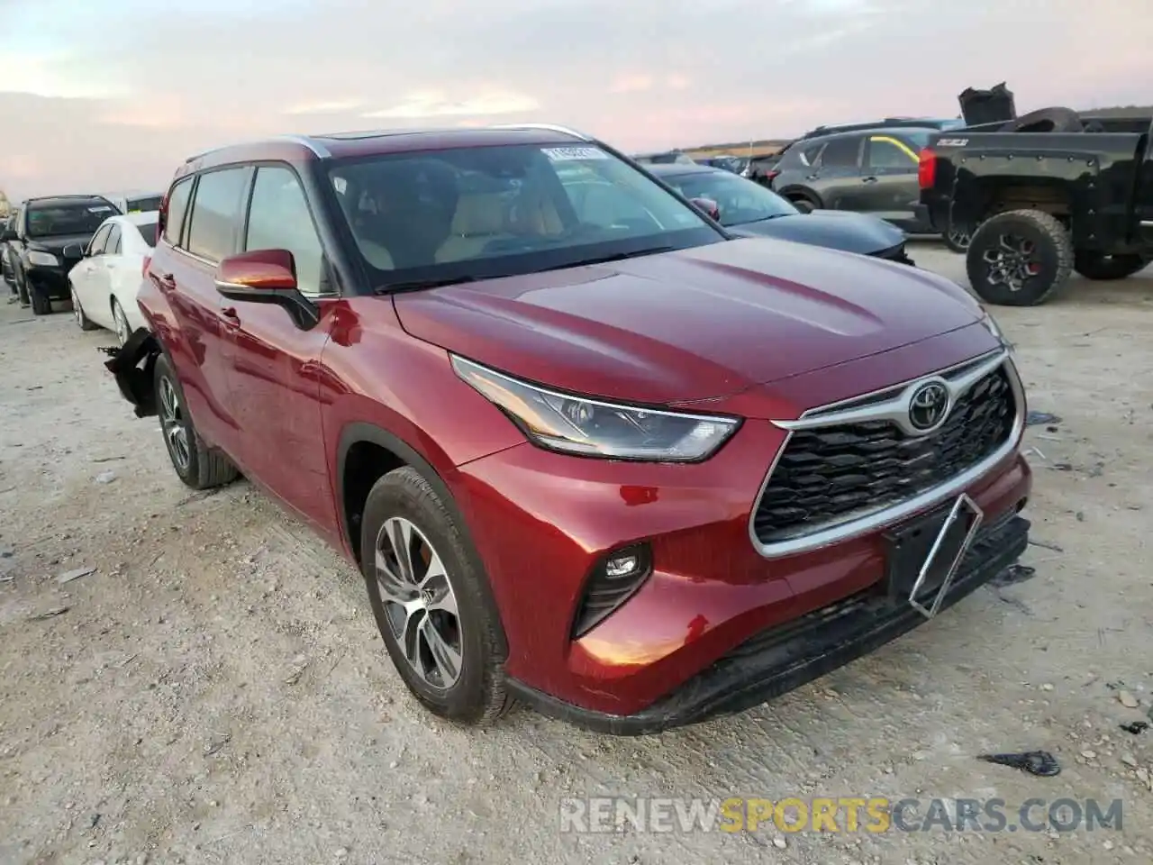 1 Photograph of a damaged car 5TDGZRAH0MS034939 TOYOTA HIGHLANDER 2021