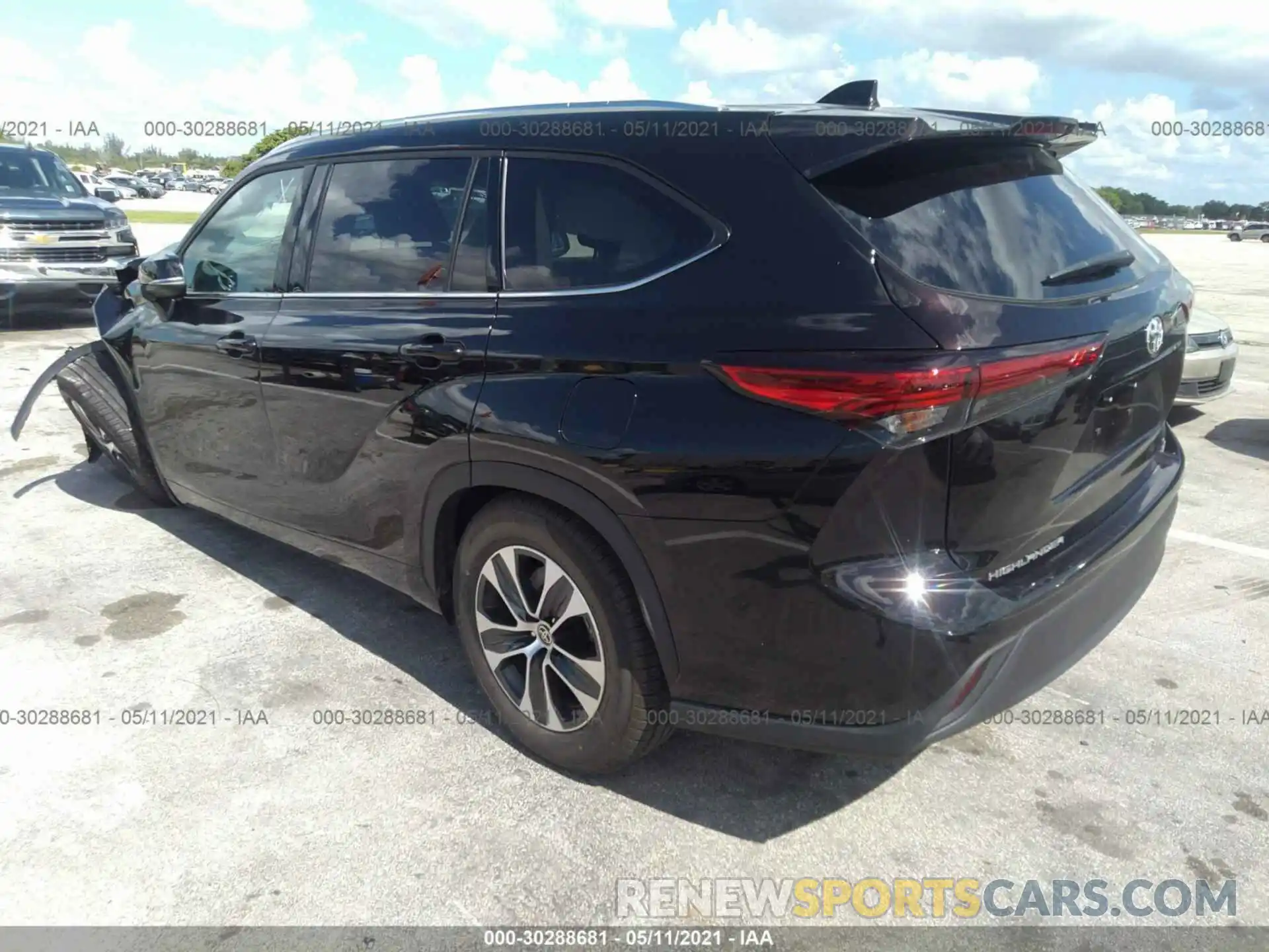 3 Photograph of a damaged car 5TDGZRAH0MS051515 TOYOTA HIGHLANDER 2021