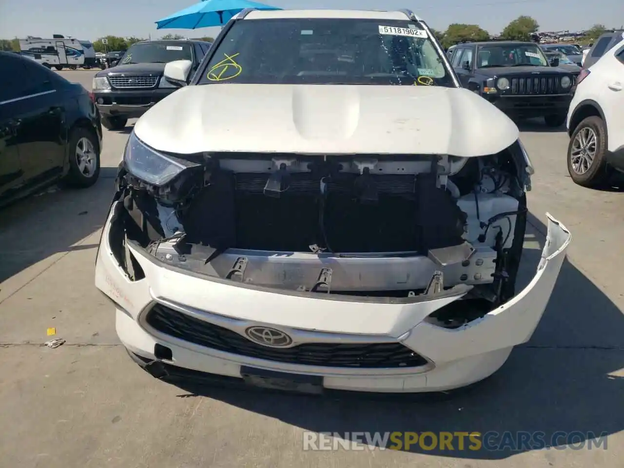 9 Photograph of a damaged car 5TDGZRAH0MS052552 TOYOTA HIGHLANDER 2021