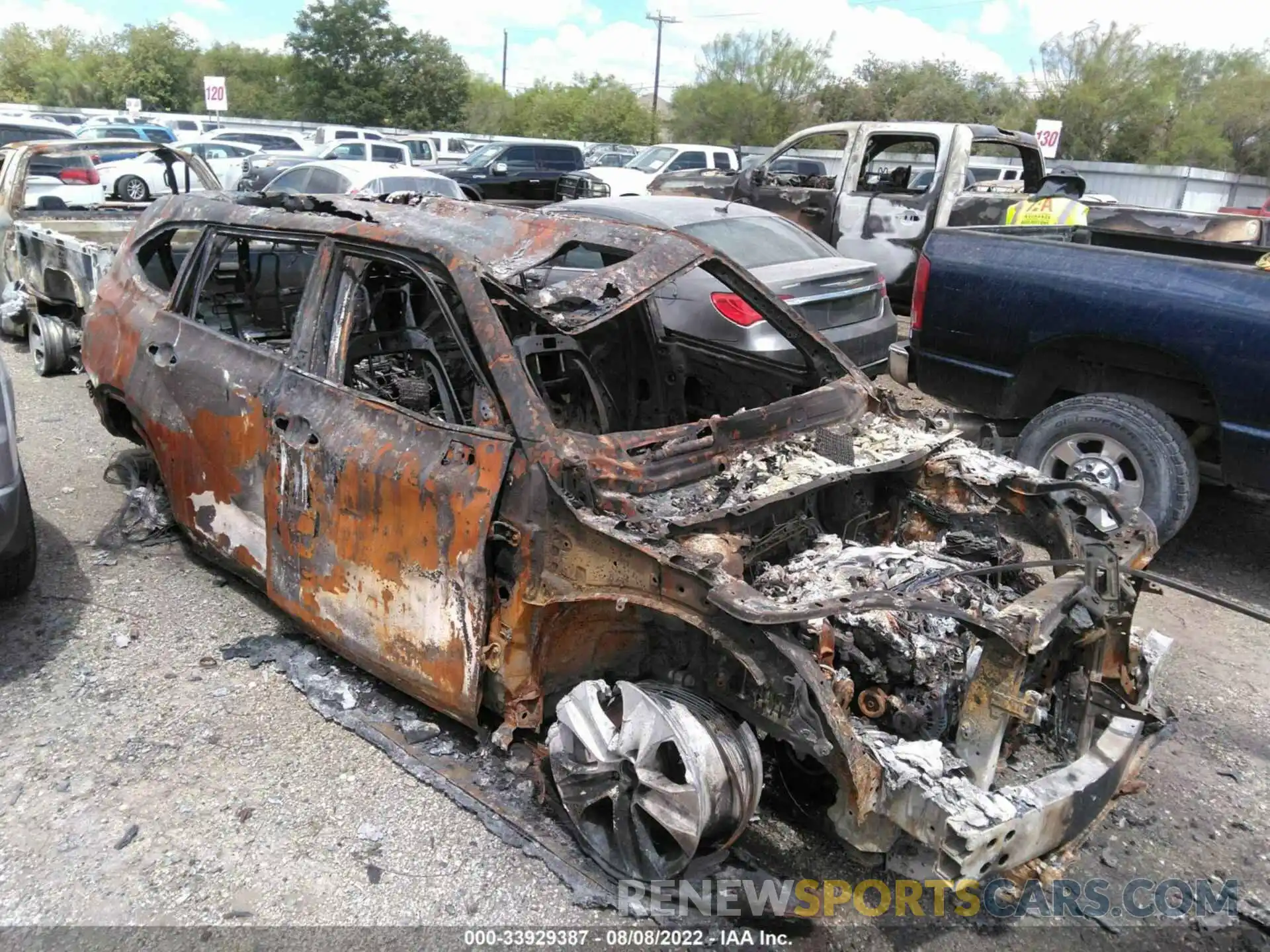 1 Photograph of a damaged car 5TDGZRAH0MS058870 TOYOTA HIGHLANDER 2021