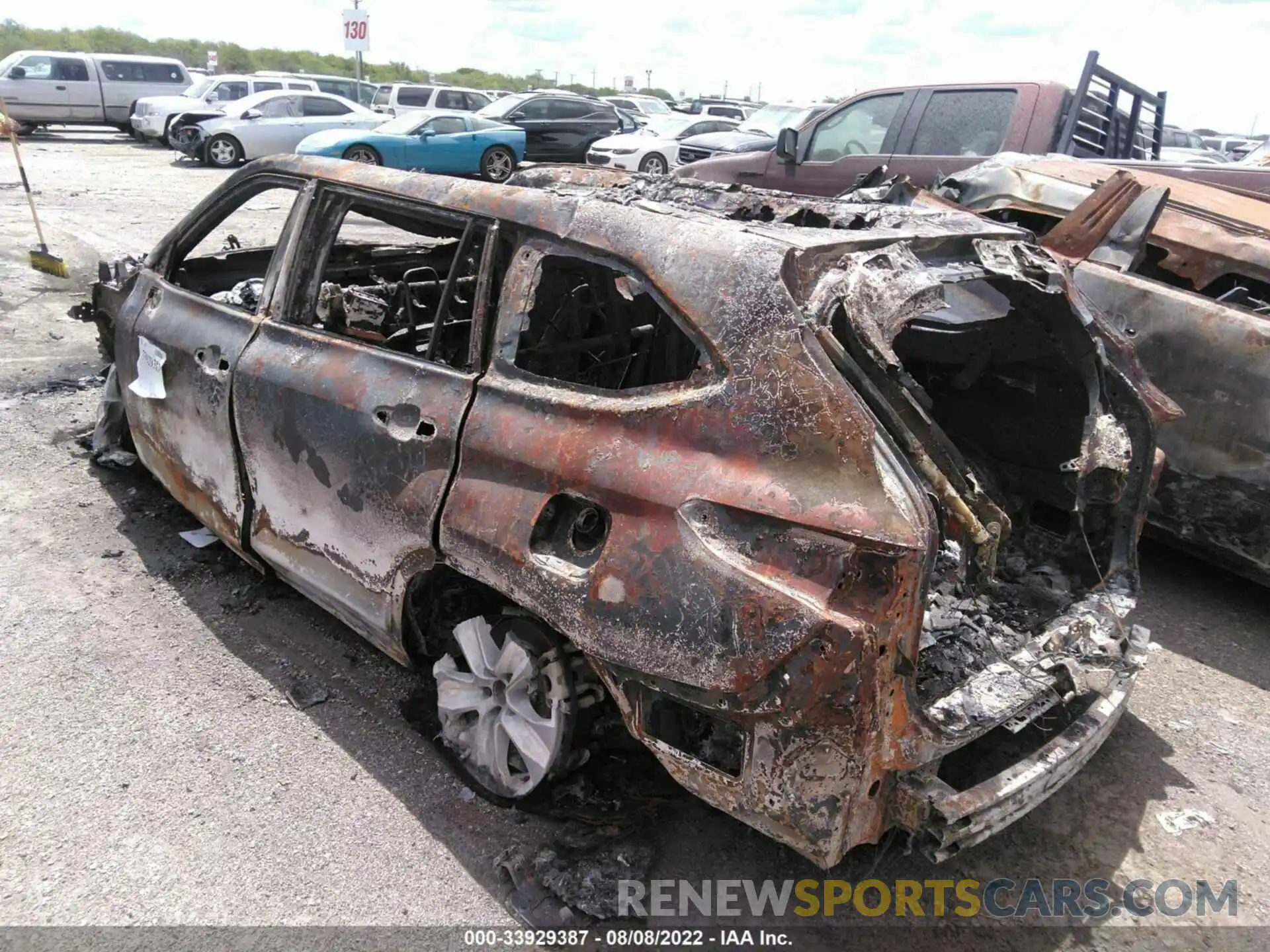 3 Photograph of a damaged car 5TDGZRAH0MS058870 TOYOTA HIGHLANDER 2021