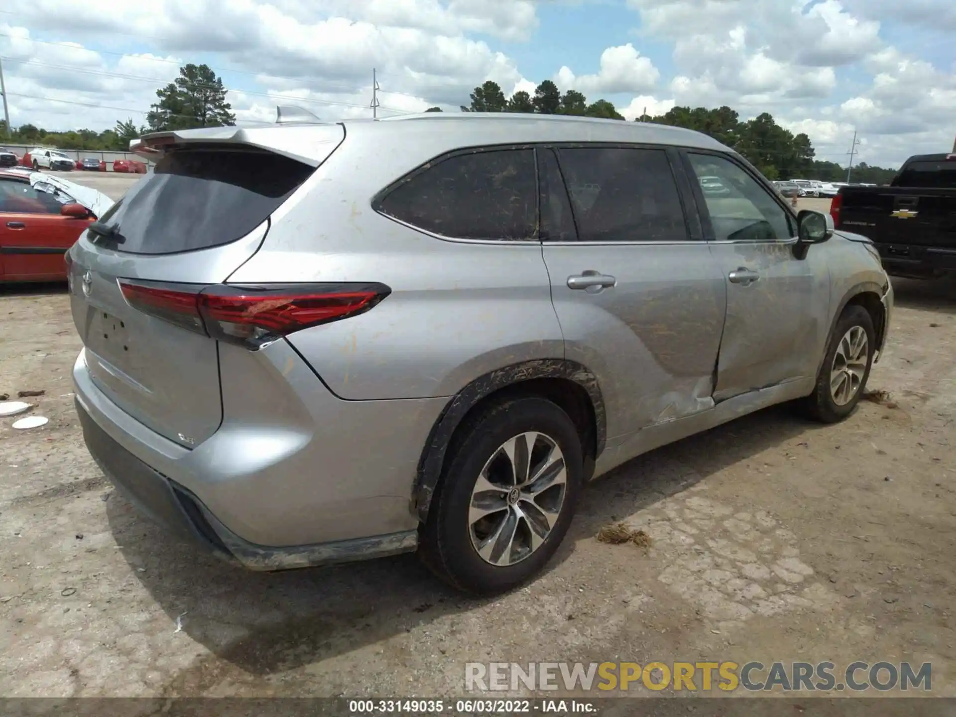 4 Photograph of a damaged car 5TDGZRAH0MS069996 TOYOTA HIGHLANDER 2021