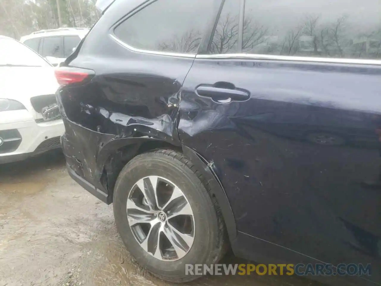 9 Photograph of a damaged car 5TDGZRAH0MS517119 TOYOTA HIGHLANDER 2021