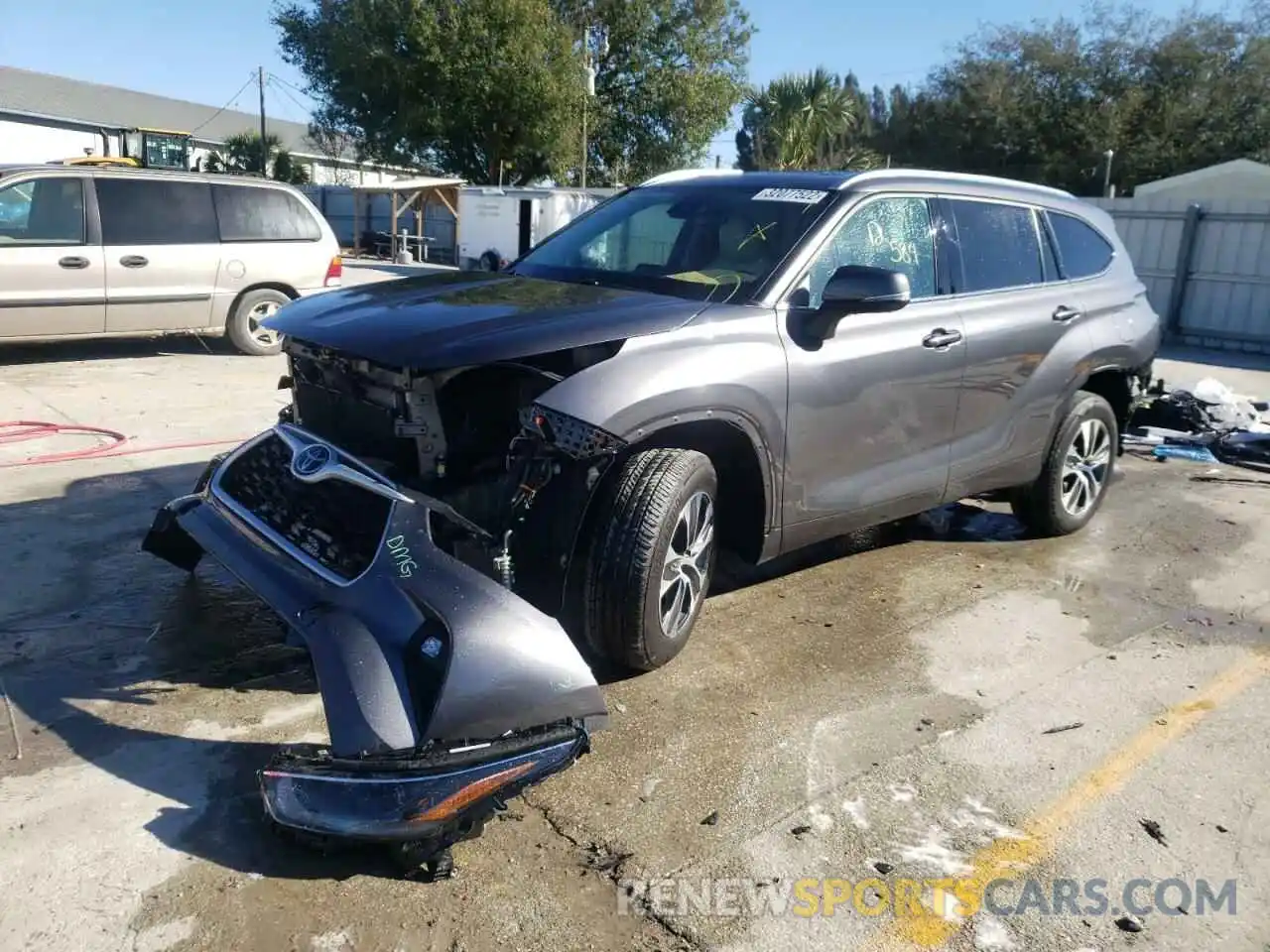 2 Photograph of a damaged car 5TDGZRAH0MS518223 TOYOTA HIGHLANDER 2021