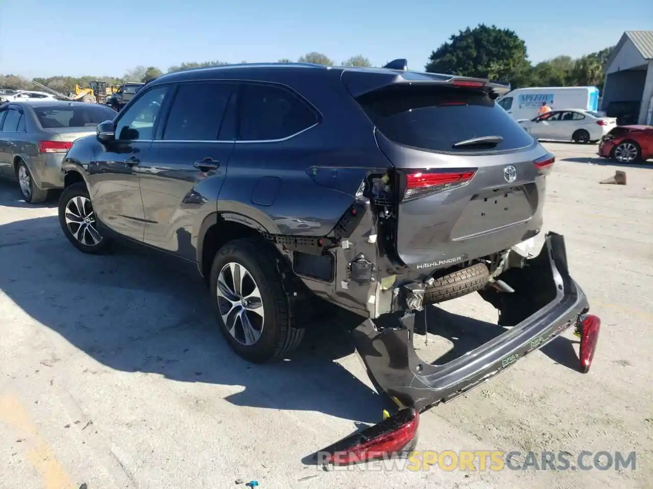 3 Photograph of a damaged car 5TDGZRAH0MS518223 TOYOTA HIGHLANDER 2021