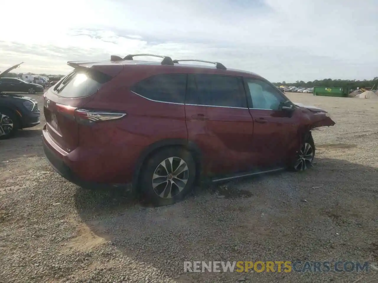 3 Photograph of a damaged car 5TDGZRAH0MS531487 TOYOTA HIGHLANDER 2021