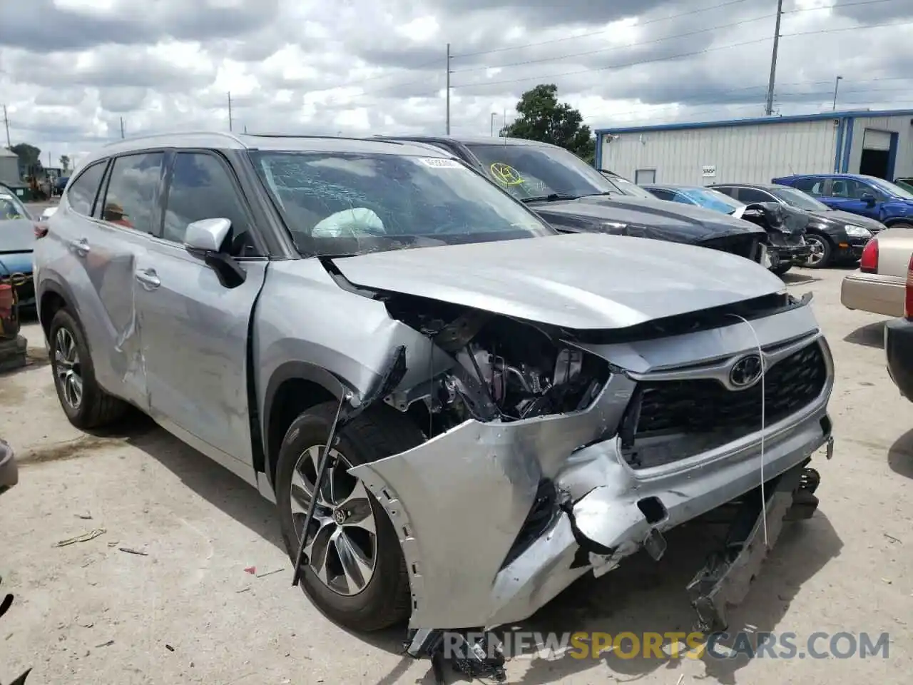 1 Photograph of a damaged car 5TDGZRAH1MS057453 TOYOTA HIGHLANDER 2021