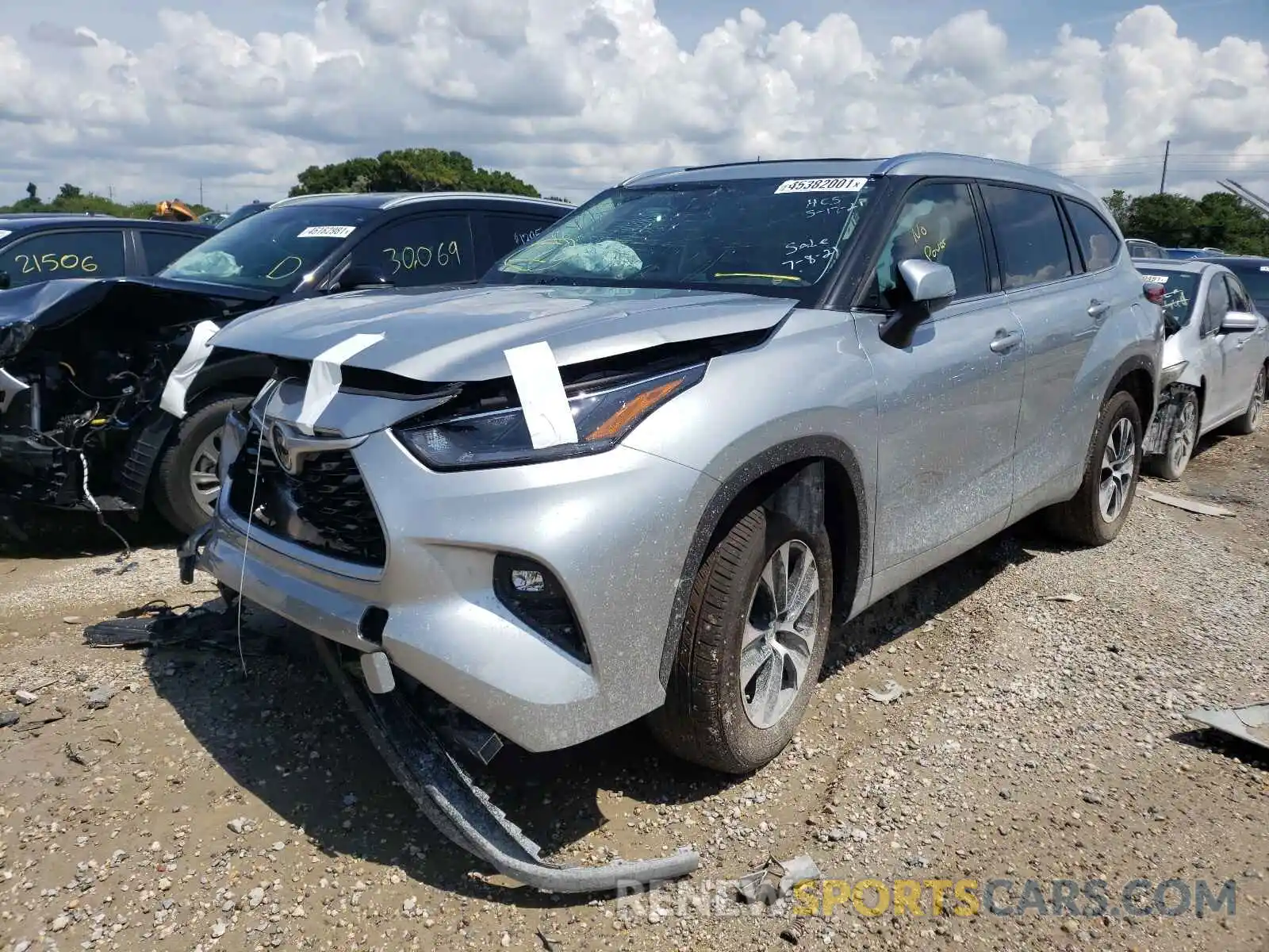 2 Photograph of a damaged car 5TDGZRAH1MS057453 TOYOTA HIGHLANDER 2021