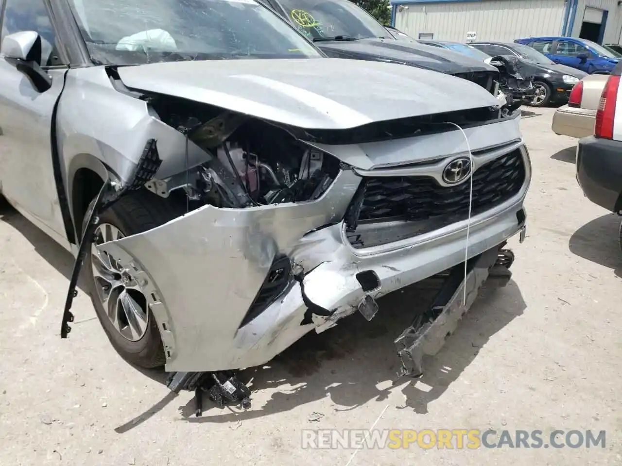 9 Photograph of a damaged car 5TDGZRAH1MS057453 TOYOTA HIGHLANDER 2021